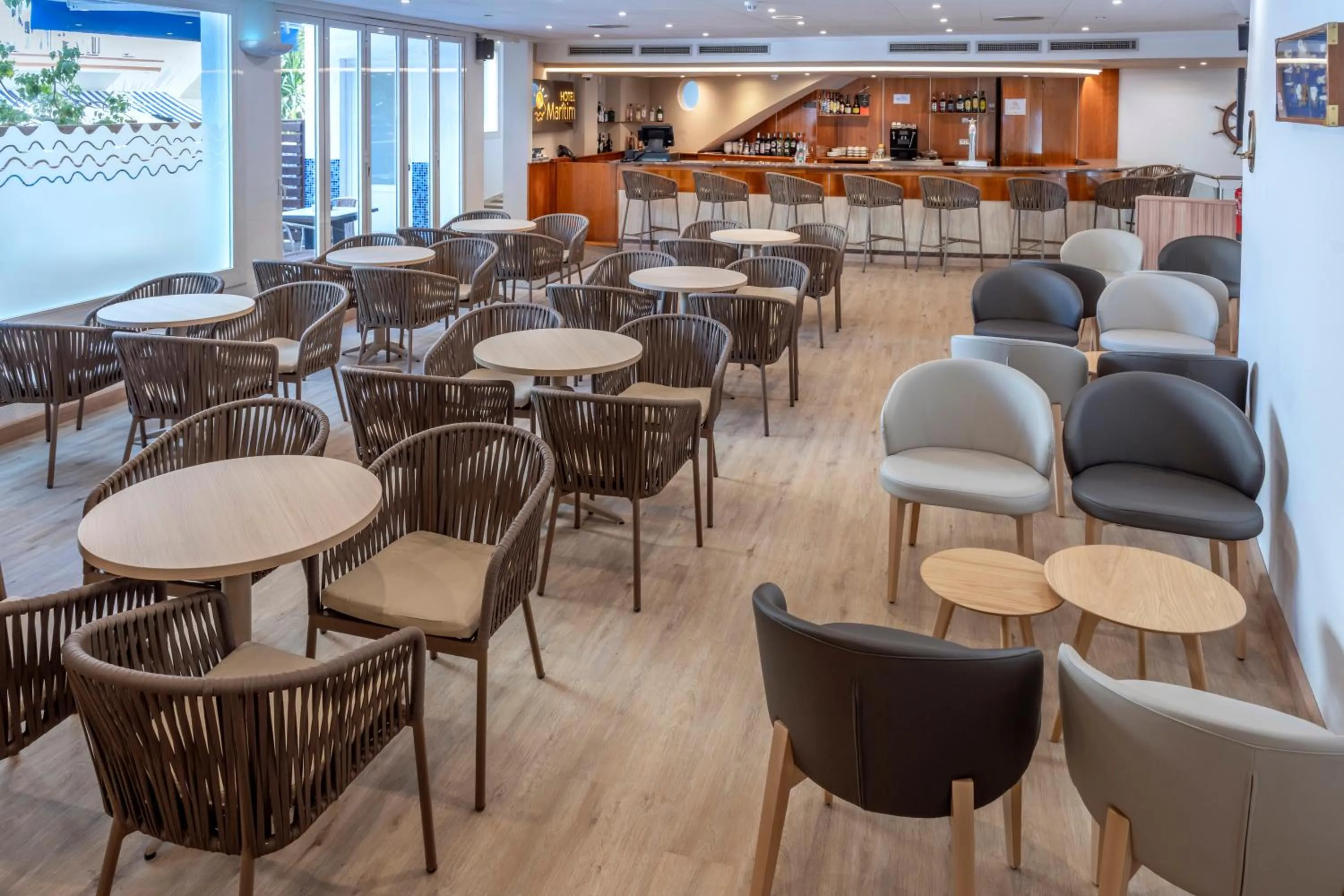 Lounge or bar in GHT Maritim