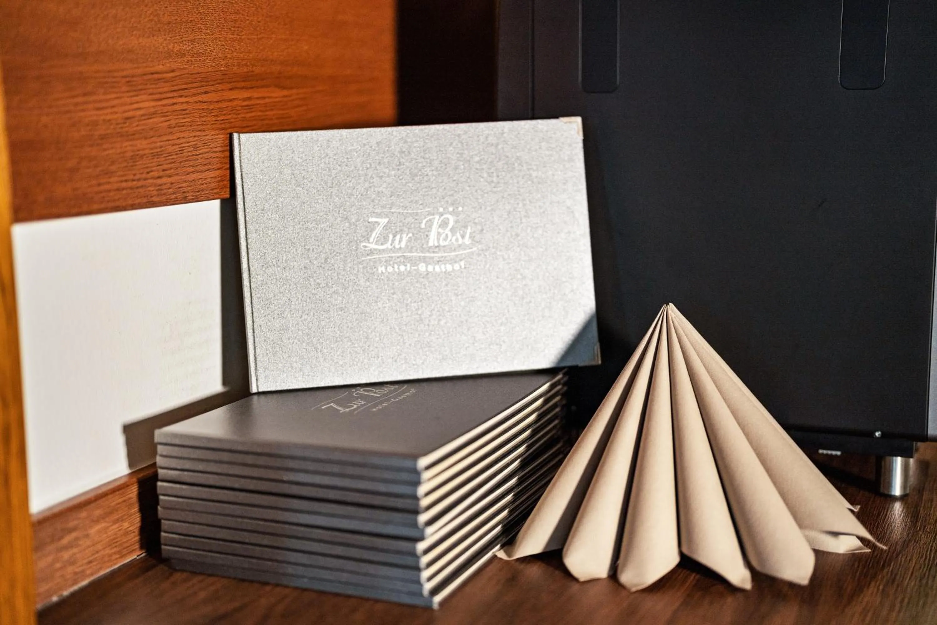 Logo/Certificate/Sign in Hotel Zur Post