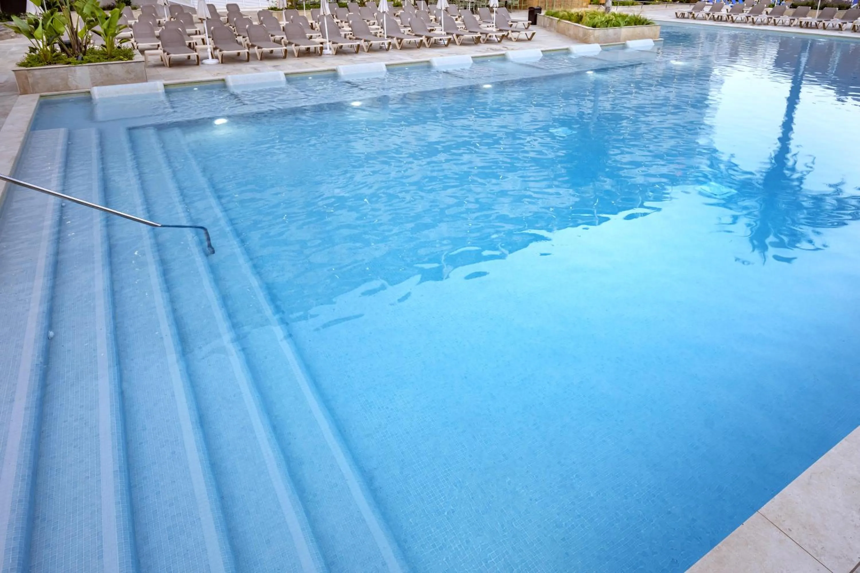 Pool view in GHT Oasis Park & Spa