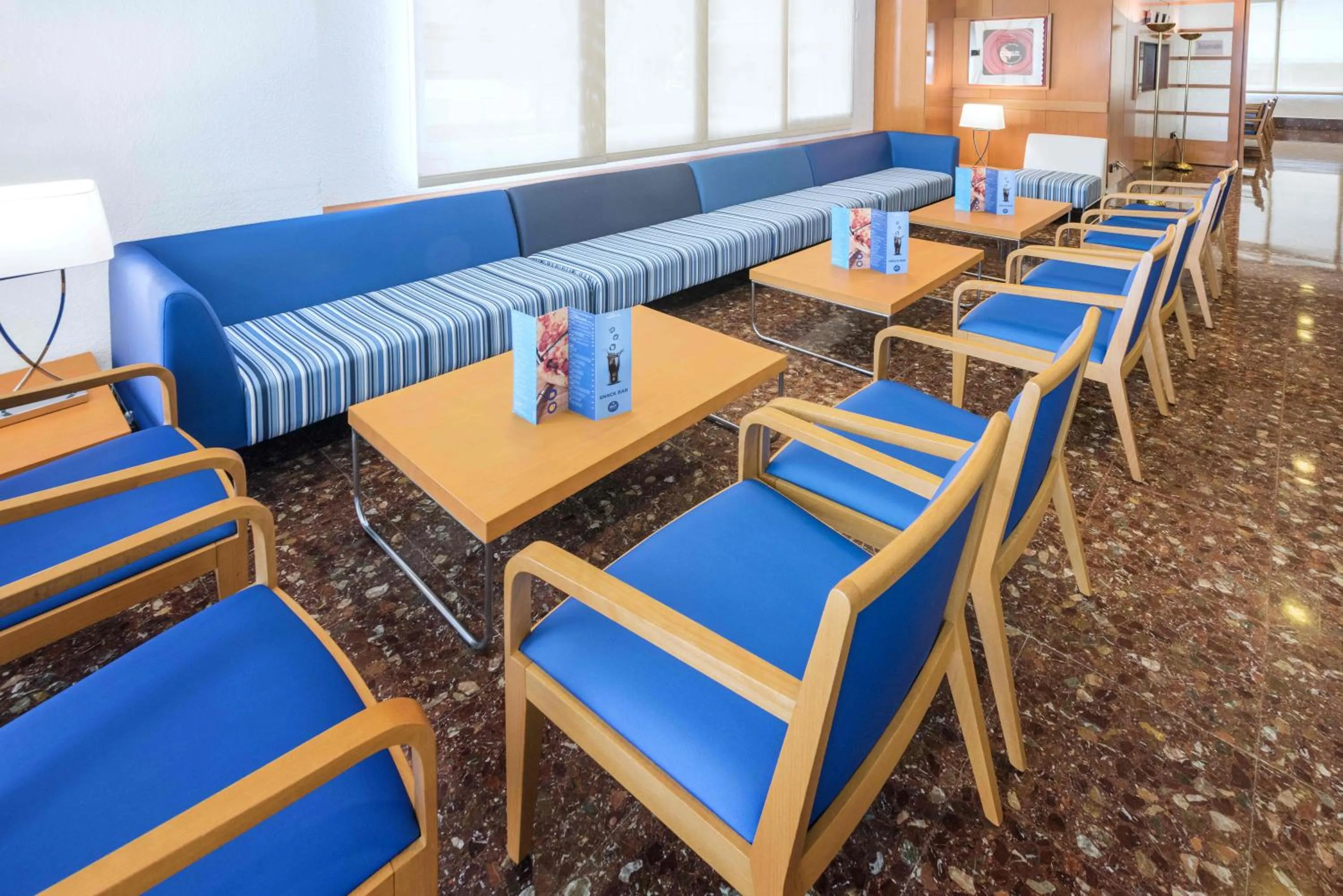 Lounge or bar in GHT Aquarium & Spa