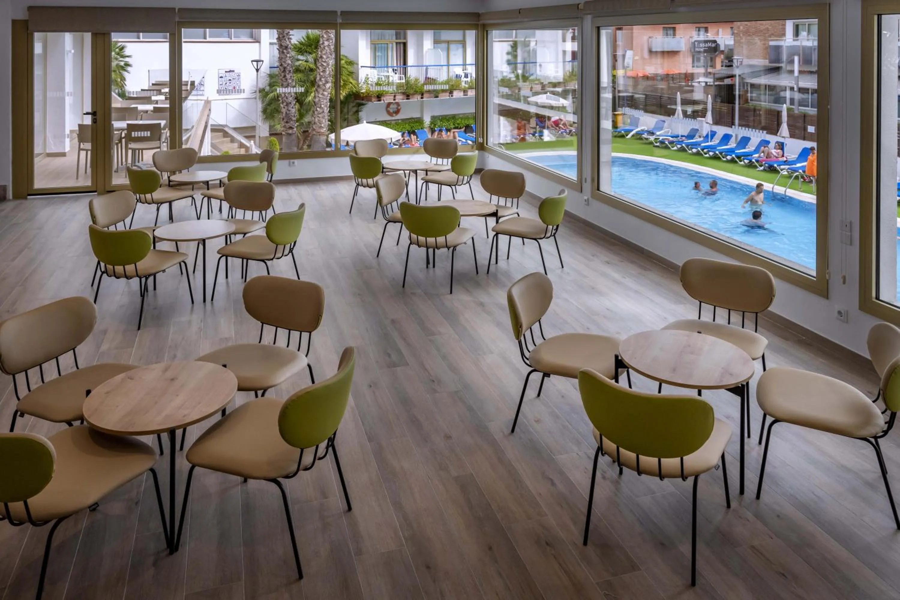 Communal lounge/ TV room in GHT Costa Brava & Spa