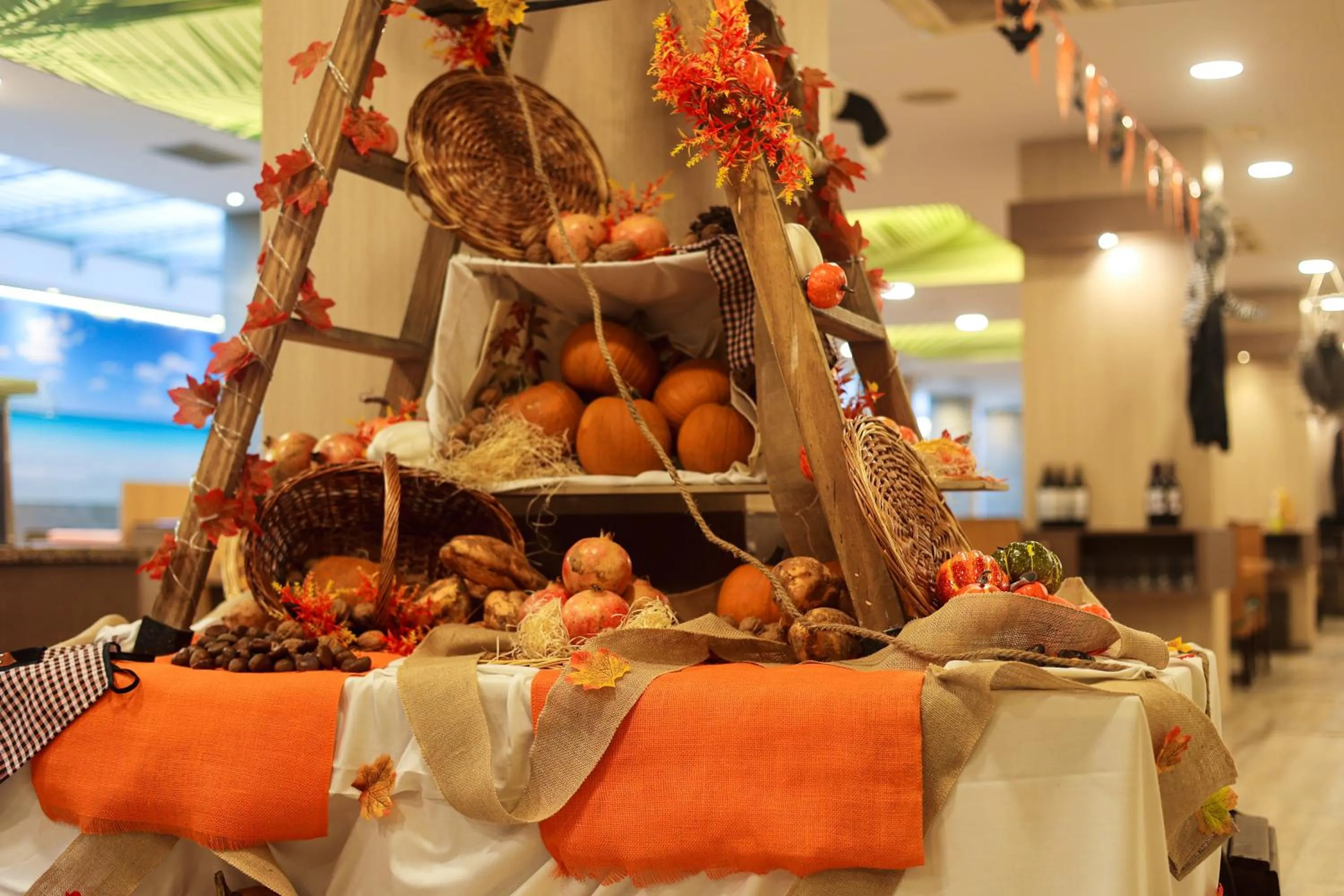 Restaurant/places to eat in GHT Oasis Tossa & Spa