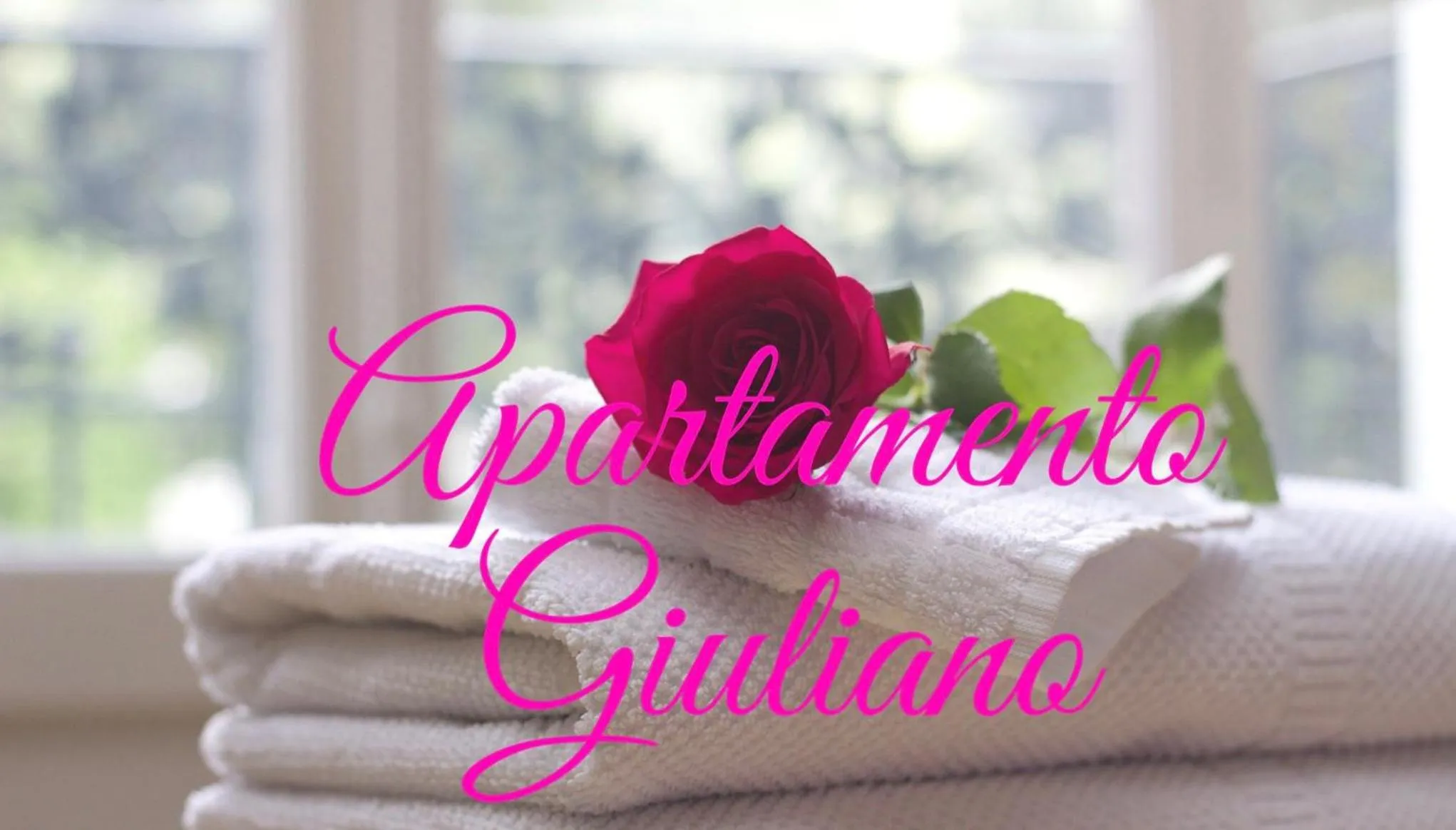 Text overlay in Apartamentos Giuliano