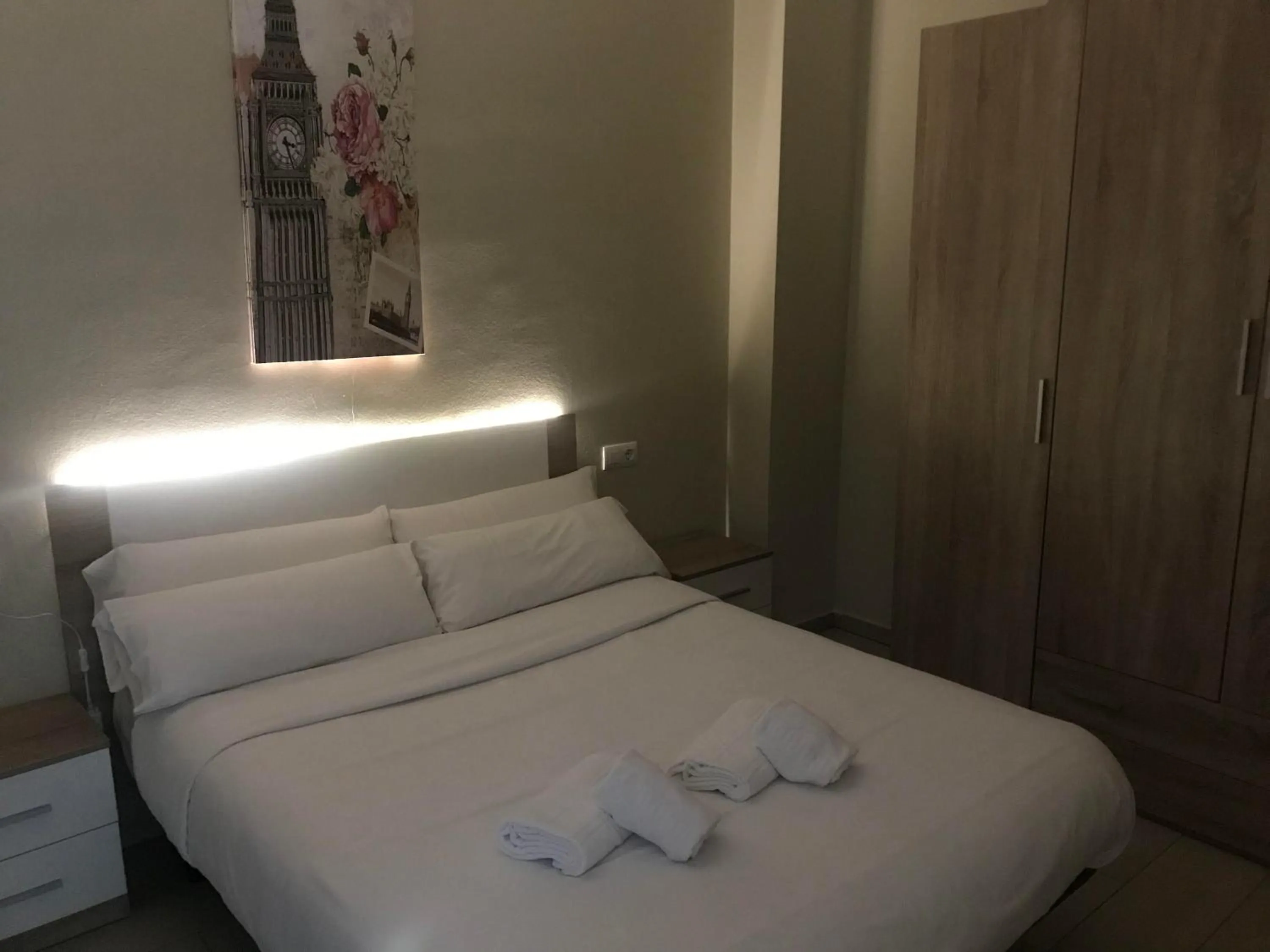 Bed in Apartamentos Giuliano