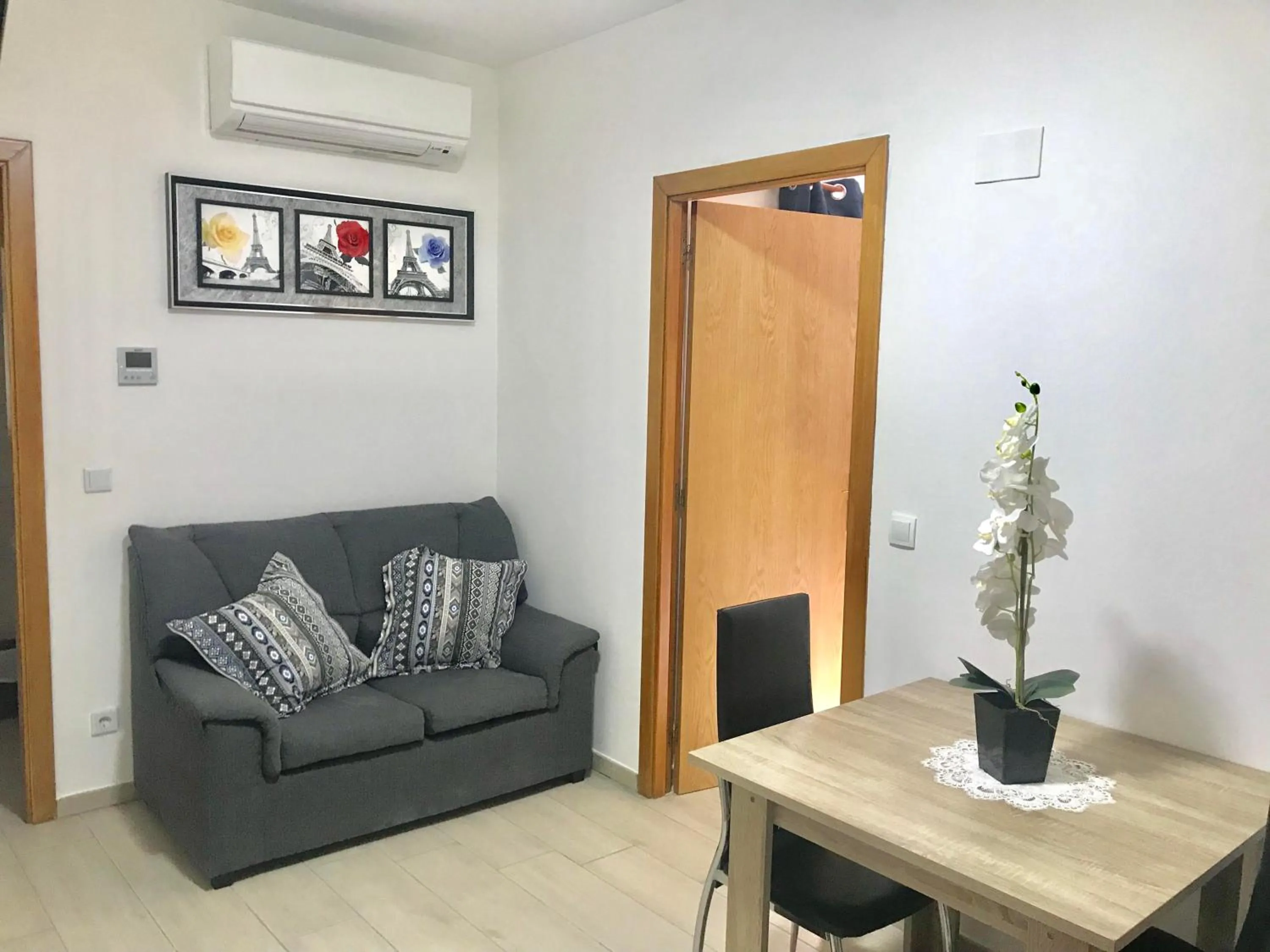 Dining area in Apartamentos Giuliano