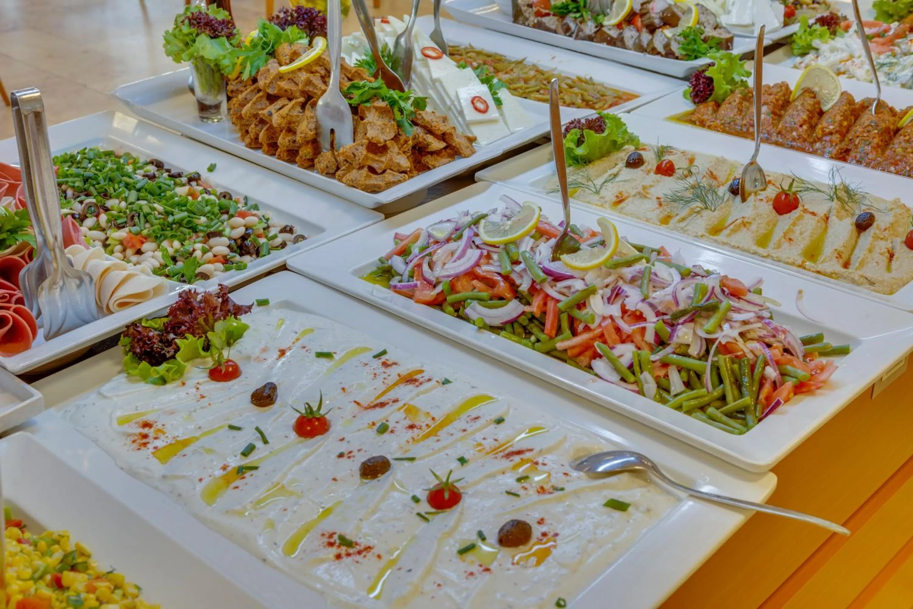 Food and drinks in Hotel Grand Efe