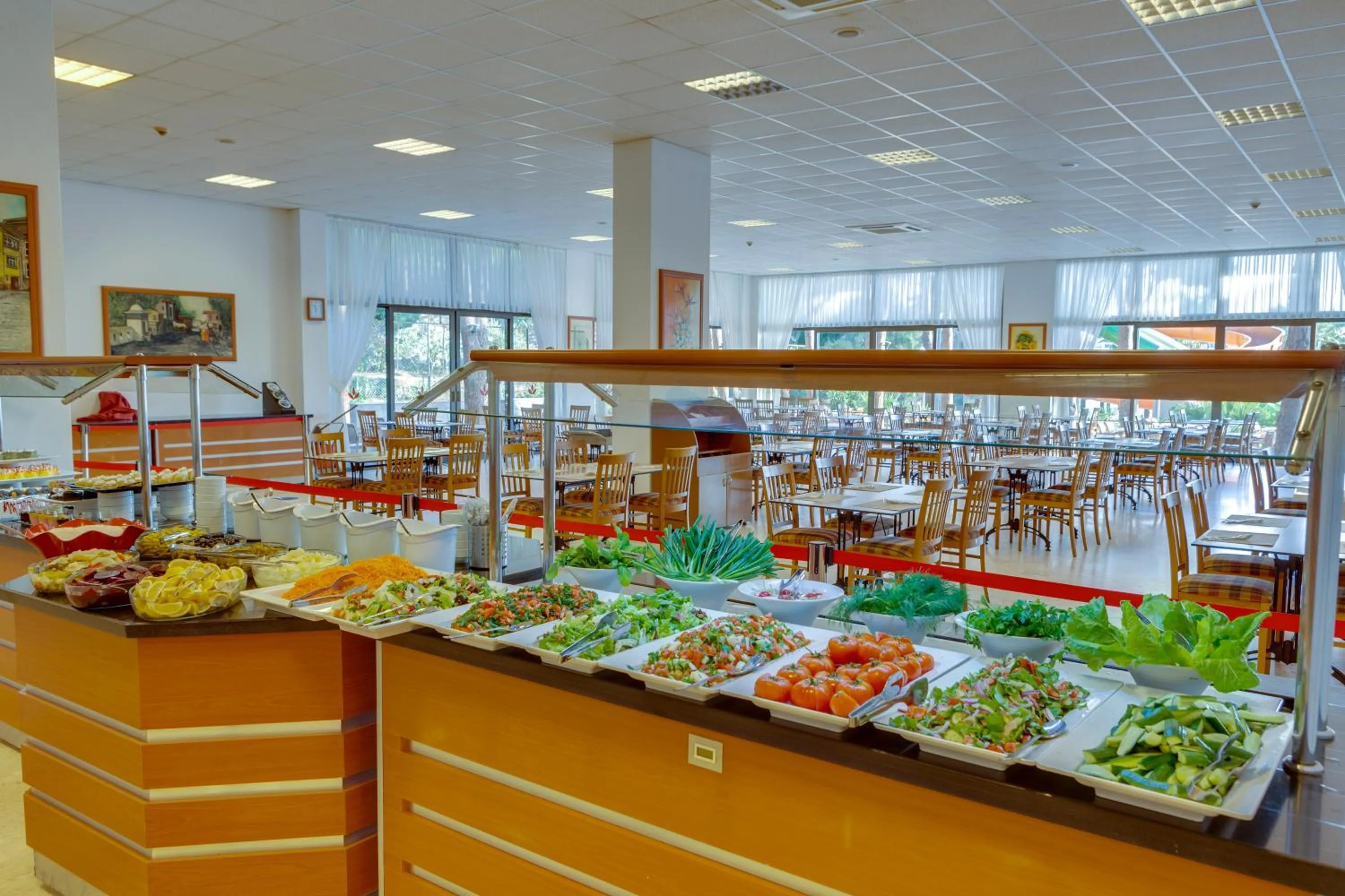 Food and drinks in Hotel Grand Efe