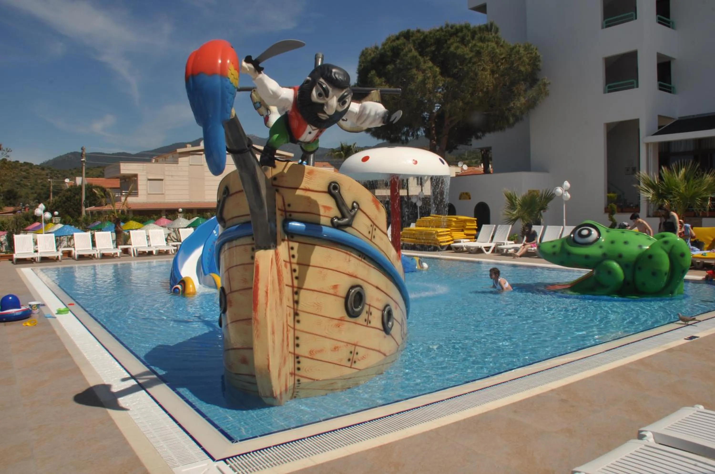 Swimming pool in Hotel Grand Efe