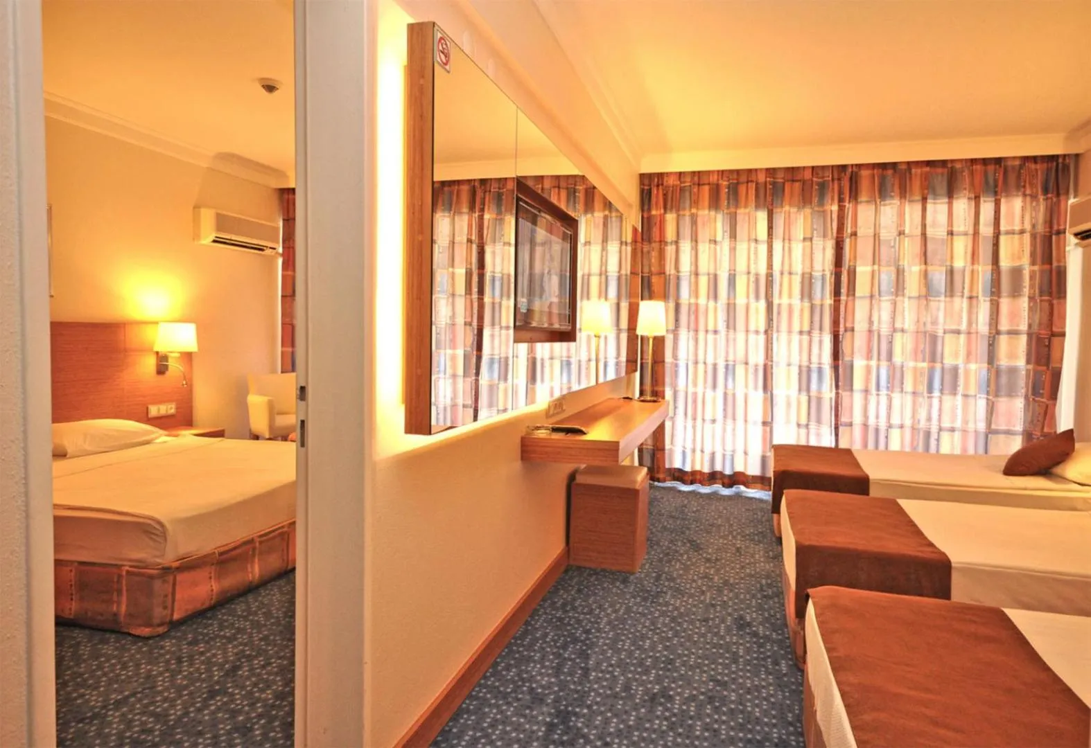 Bed in Hotel Grand Efe