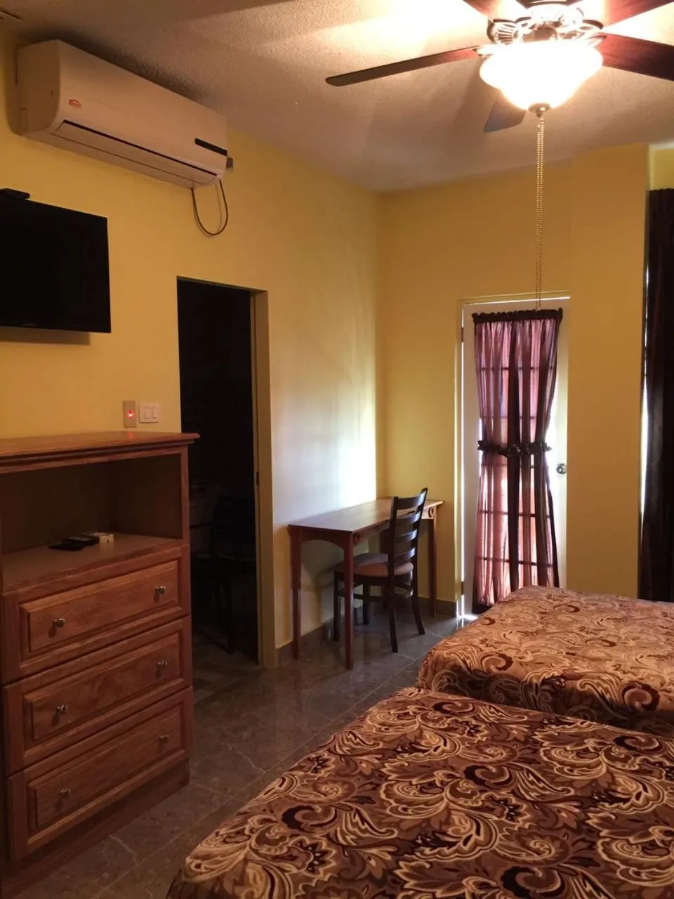 Standard Double or Twin Room in Montecristo Inn