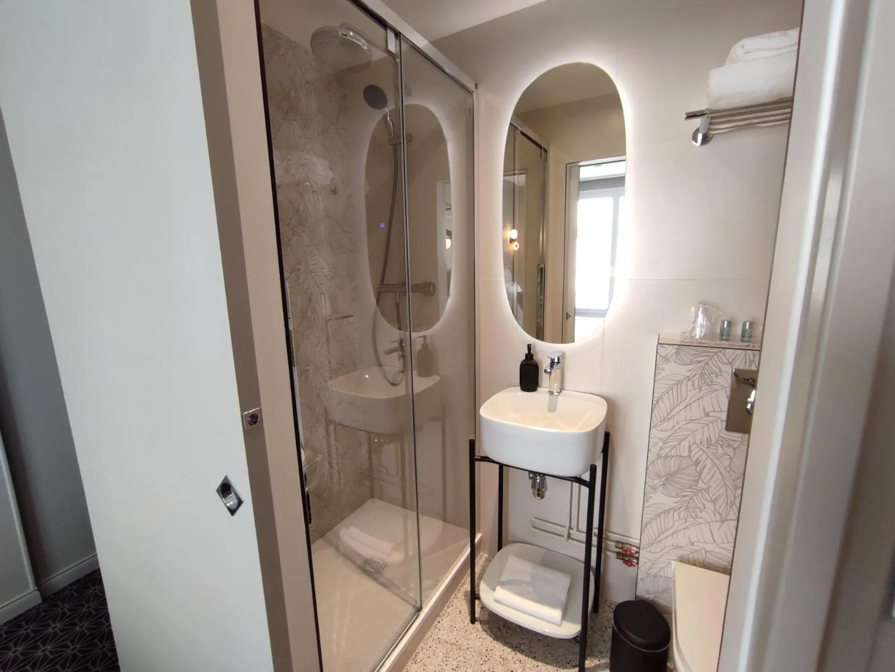 Bathroom in Hôtel Paulette Rouen Centre Cathédrale