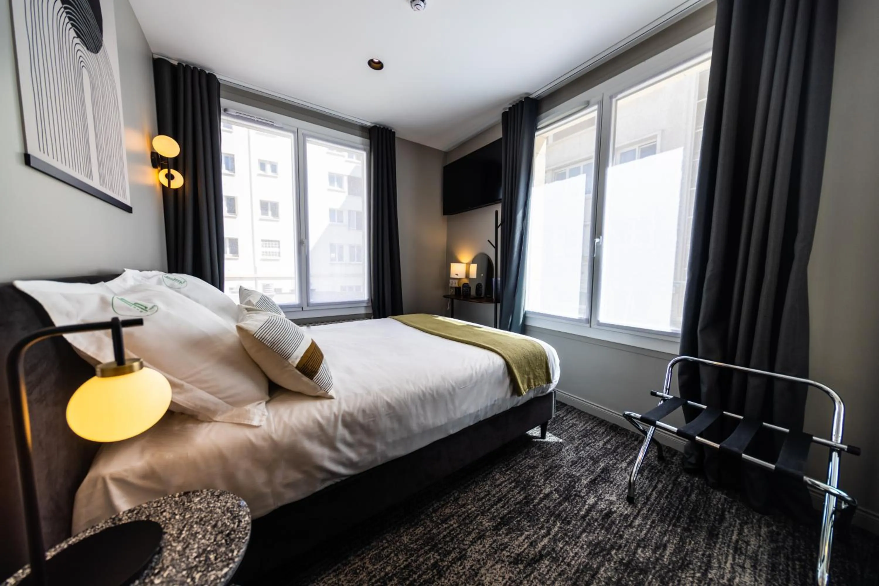 Bedroom, Bed in Hôtel Paulette Rouen Centre Cathédrale