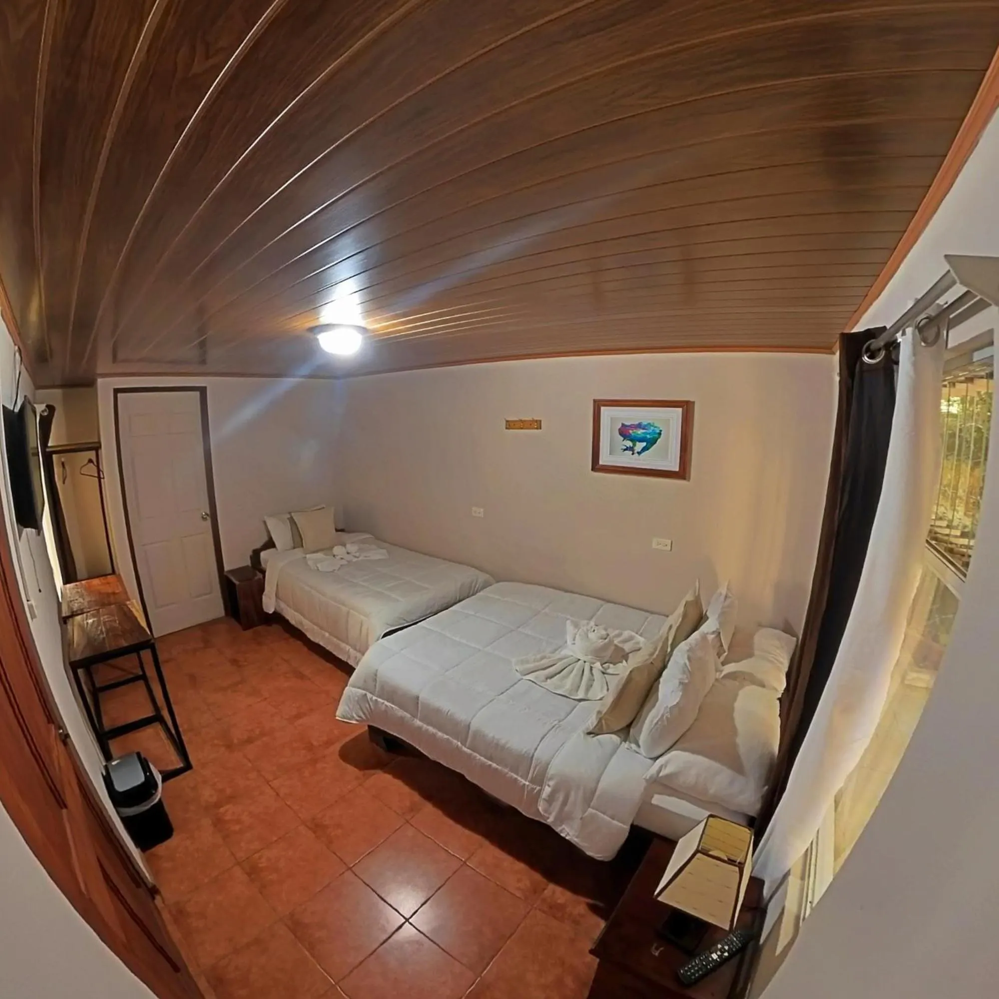 Bed in Casa Jungle Monteverde B&B