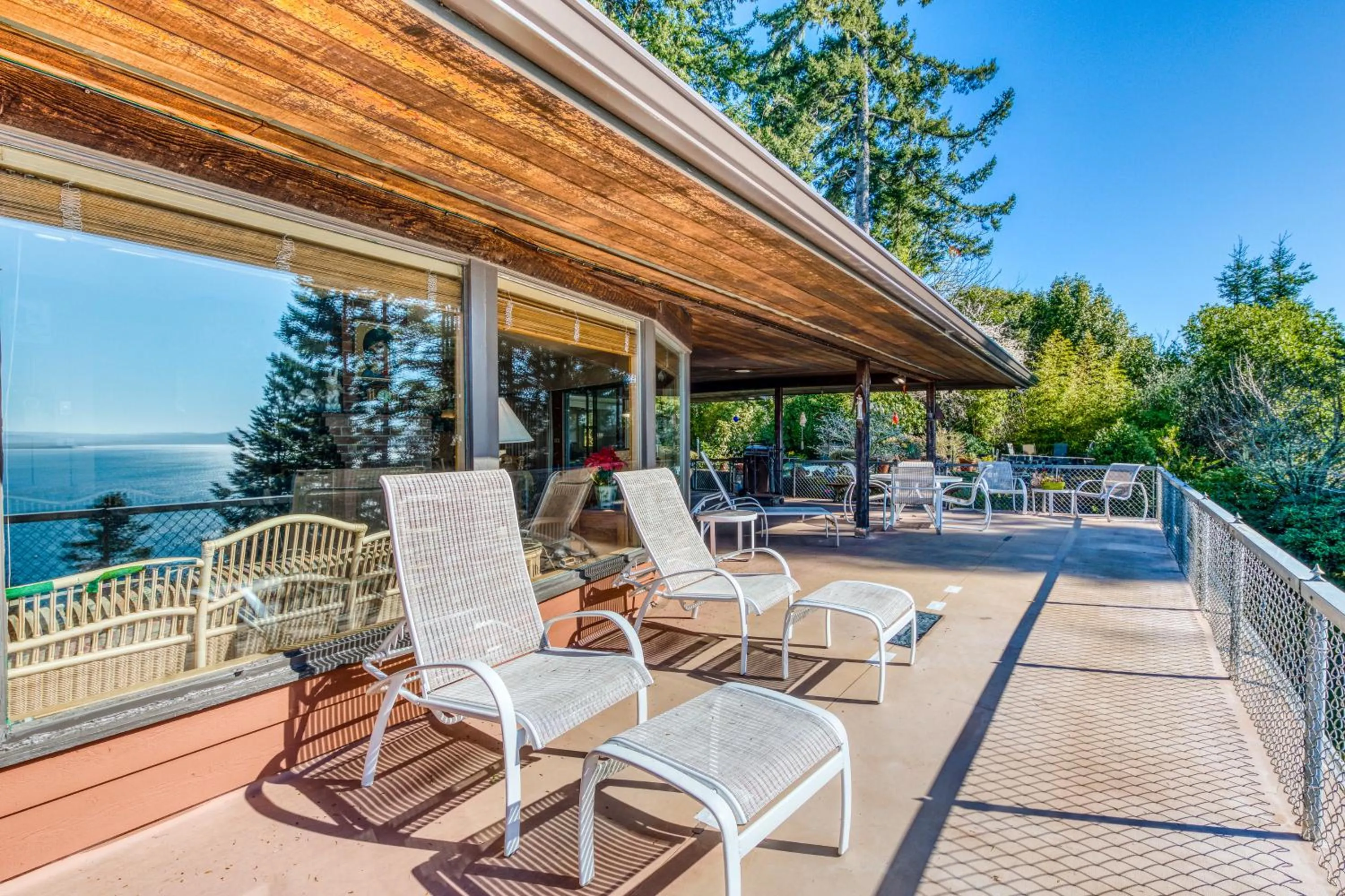 The Bridge and Balcony