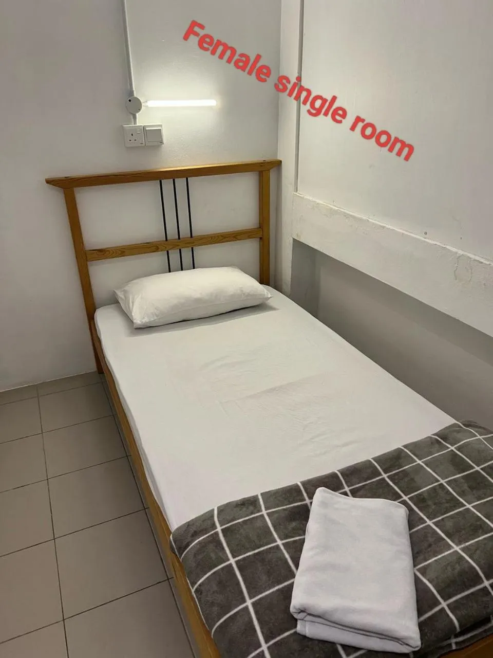 Small Single Room in Sunset Homestay - Backpacker Hostel Self Checkin