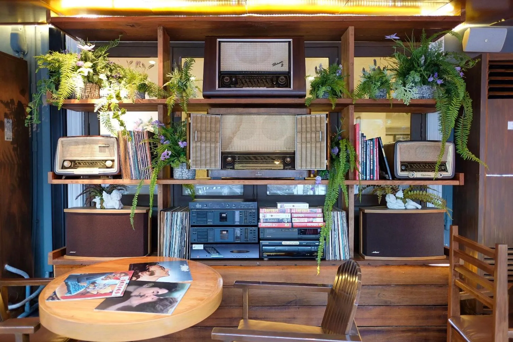 Lounge or bar in Siam Champs Elyseesi Unique Hotel