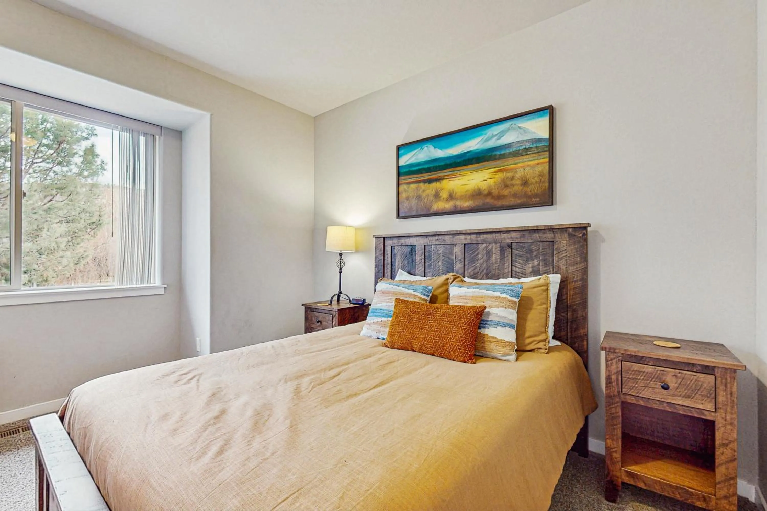 Bed in Eagle Crest Family Retreat