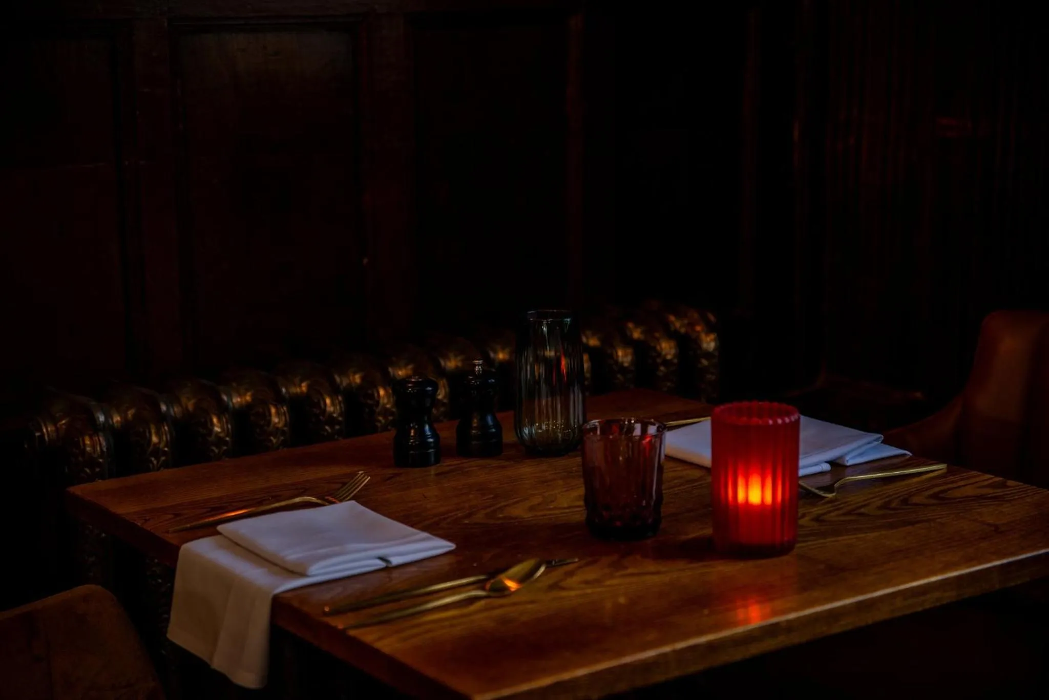 Restaurant/places to eat in voco Lythe Hill Hotel & Spa by IHG