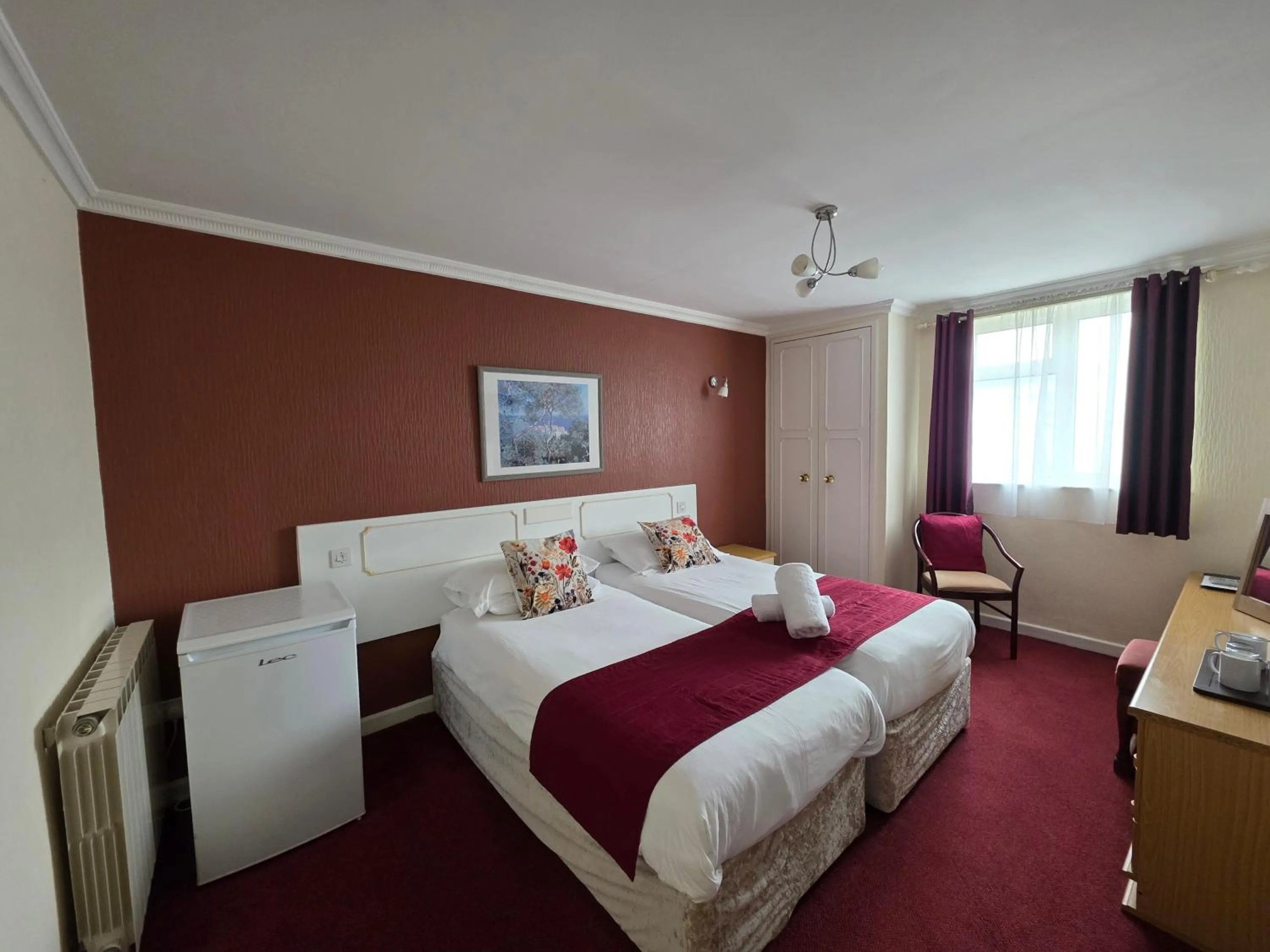 Bedroom, Bed in Marina Metro Hotel