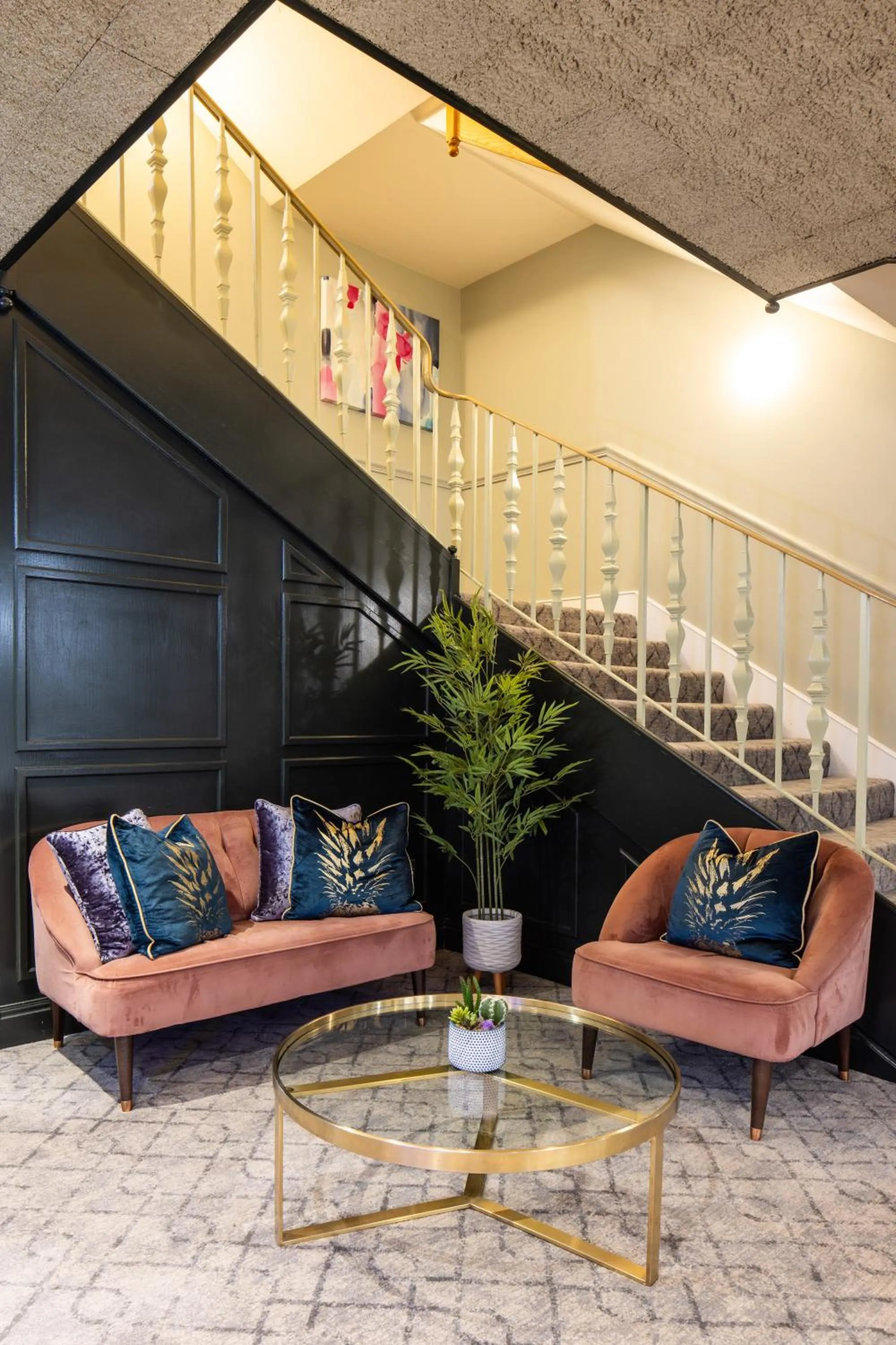 Seating area in The Monterey Hotel - Sure Hotel Collection by Best Western
