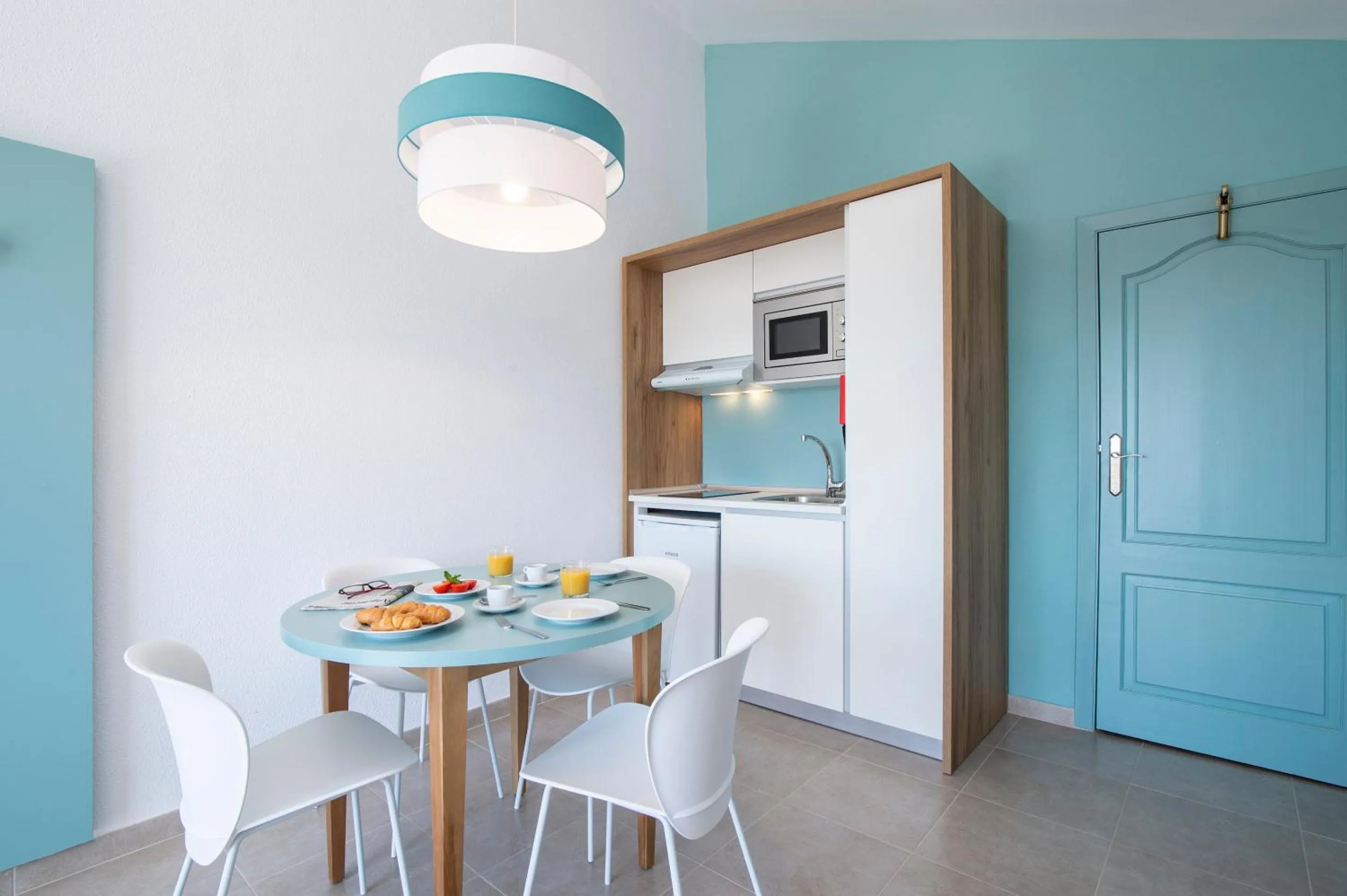 kitchen in Pierre & Vacances Menorca Cala Blanes