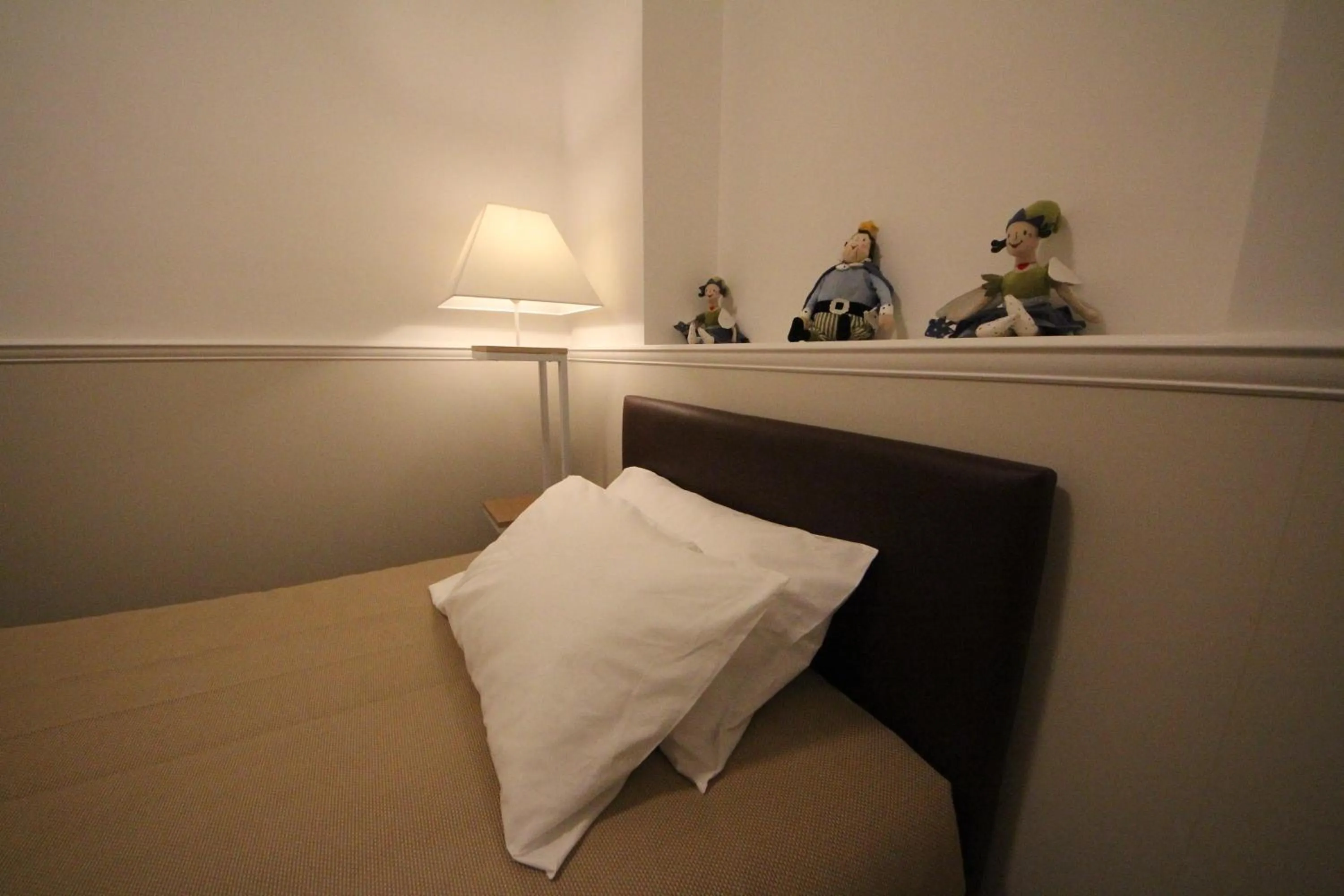 Decorative detail, Bed in Principe