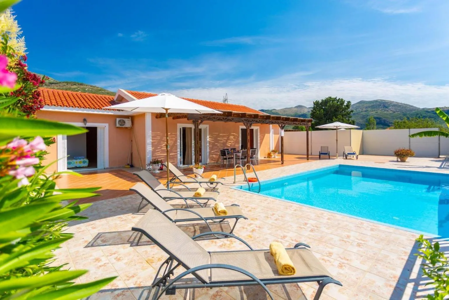 Villa Peach