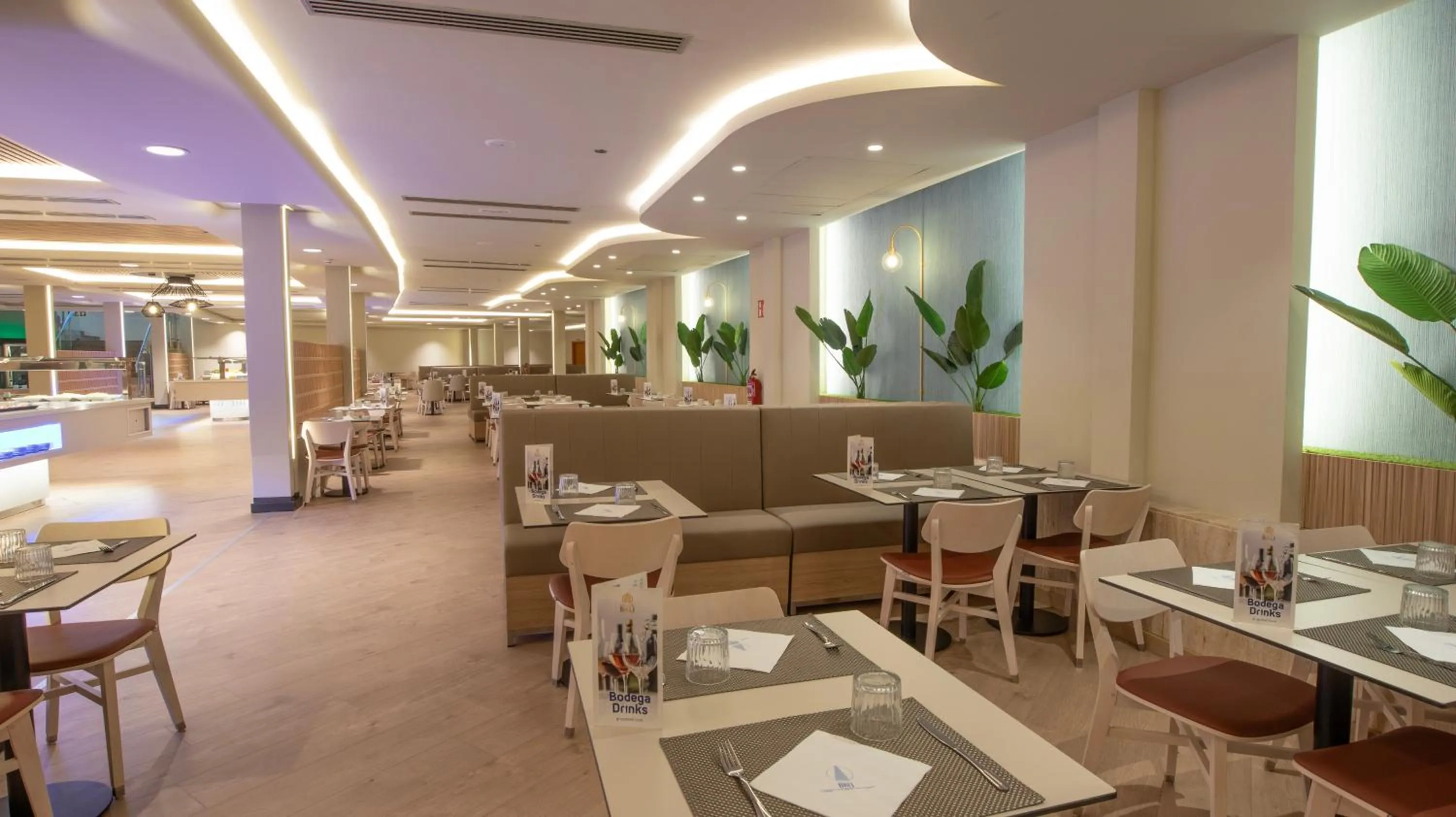 Restaurant/places to eat in Gran Hotel Bali & Spa