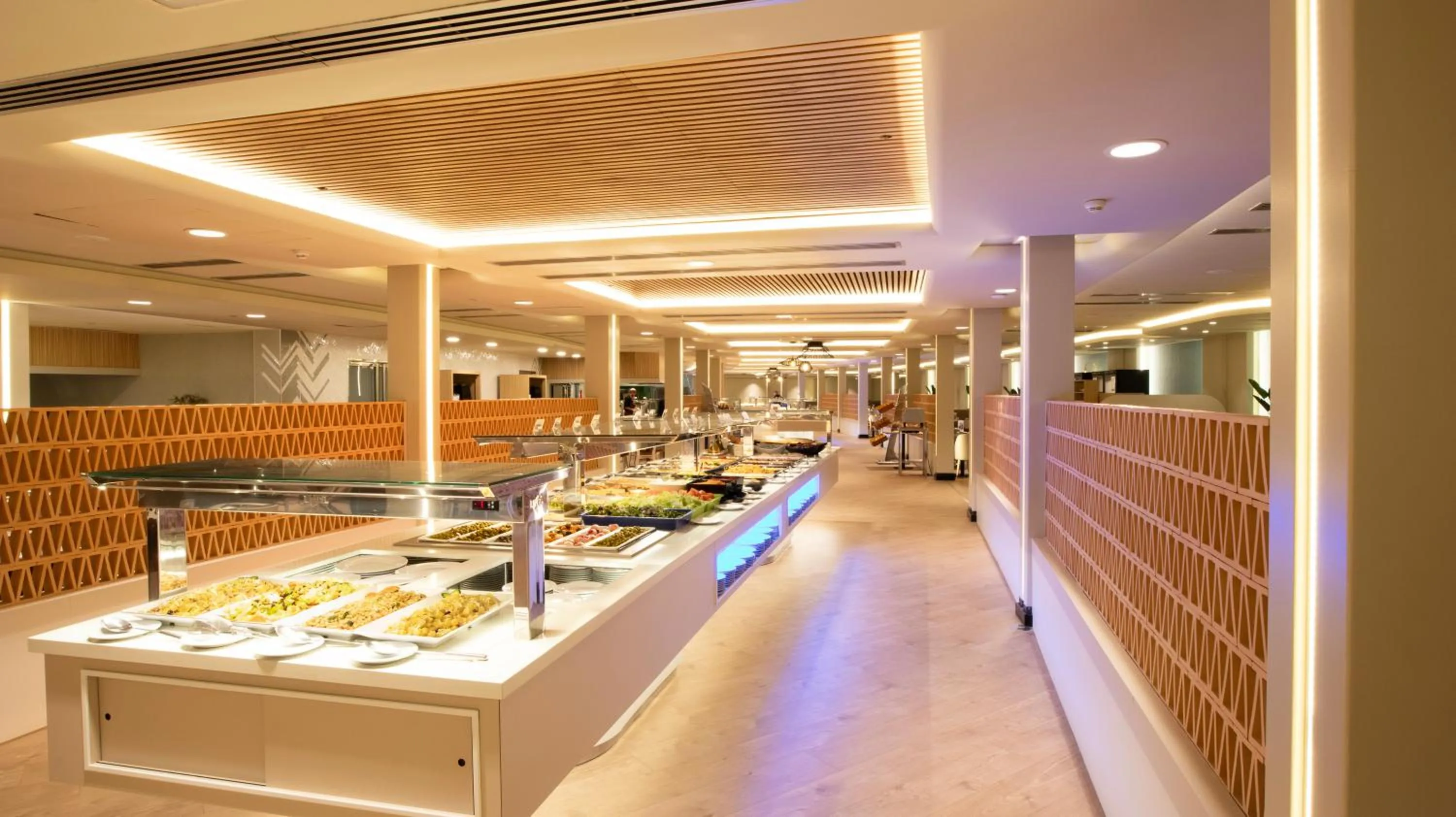 Restaurant/places to eat in Gran Hotel Bali & Spa