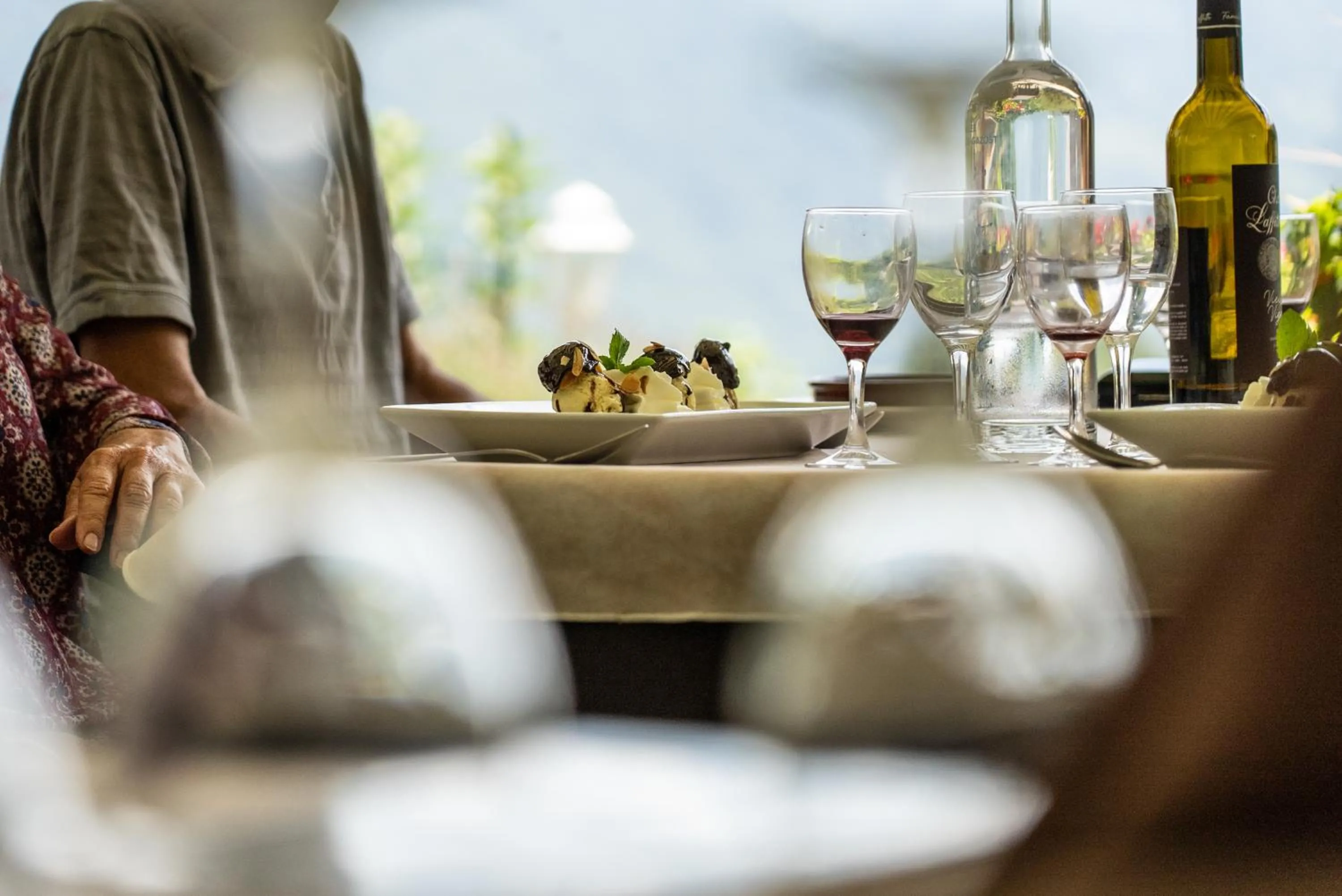 Restaurant/places to eat in Auberge Le Cabaliros