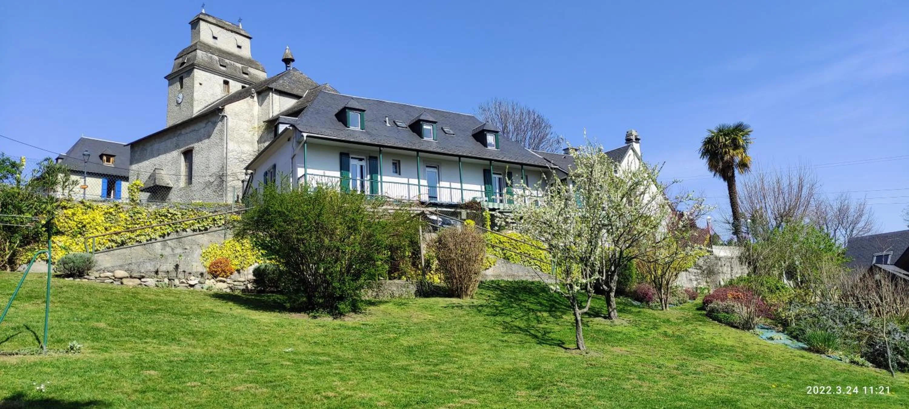 Property building in Auberge Le Cabaliros