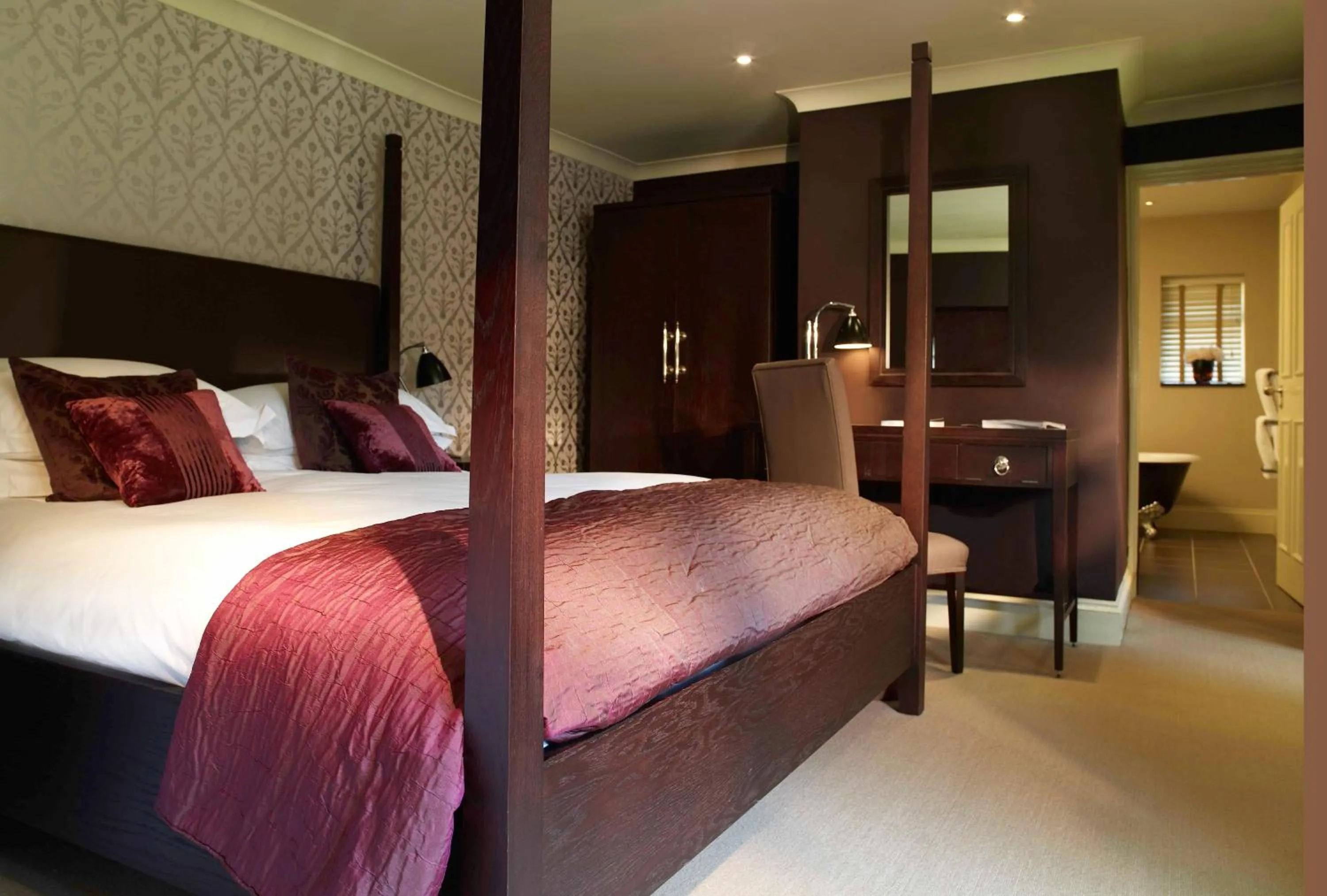 Photo of the whole room, Bed in Stoke Place- Part of the Cairn Collection