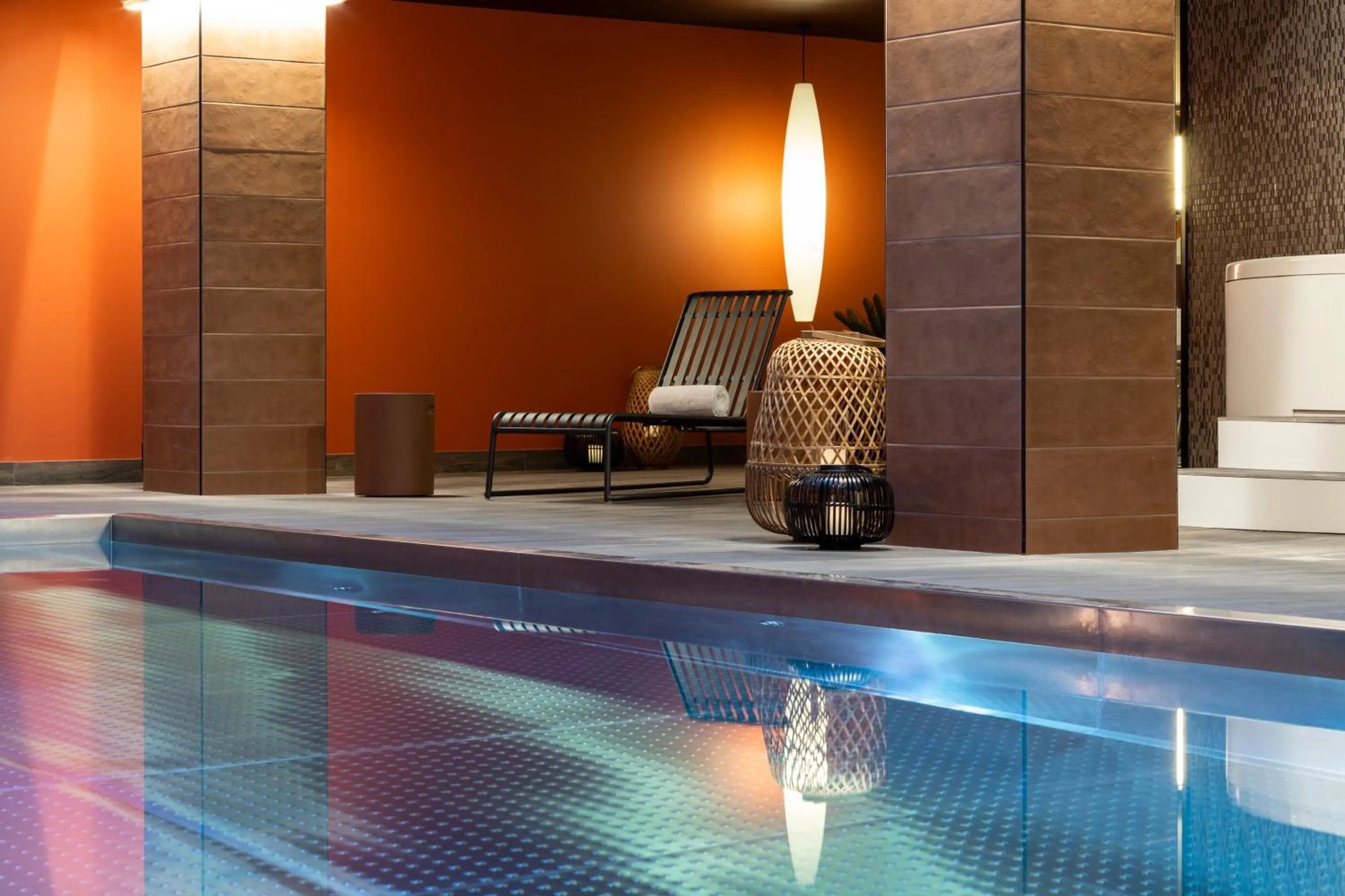 Swimming pool in Hôtel & Spa Oceania Le Conti