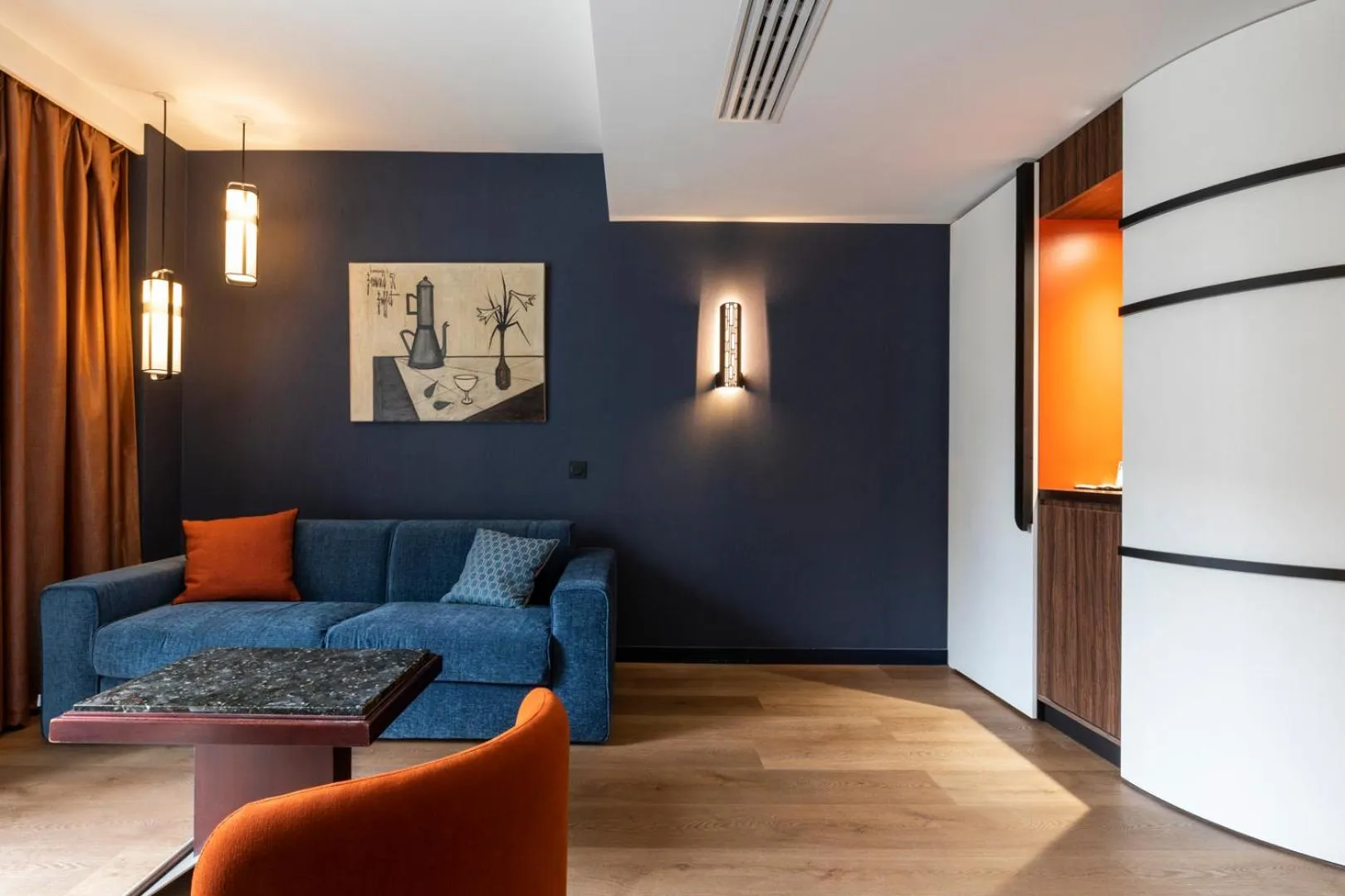 Bedroom in Hôtel & Spa Oceania Le Conti