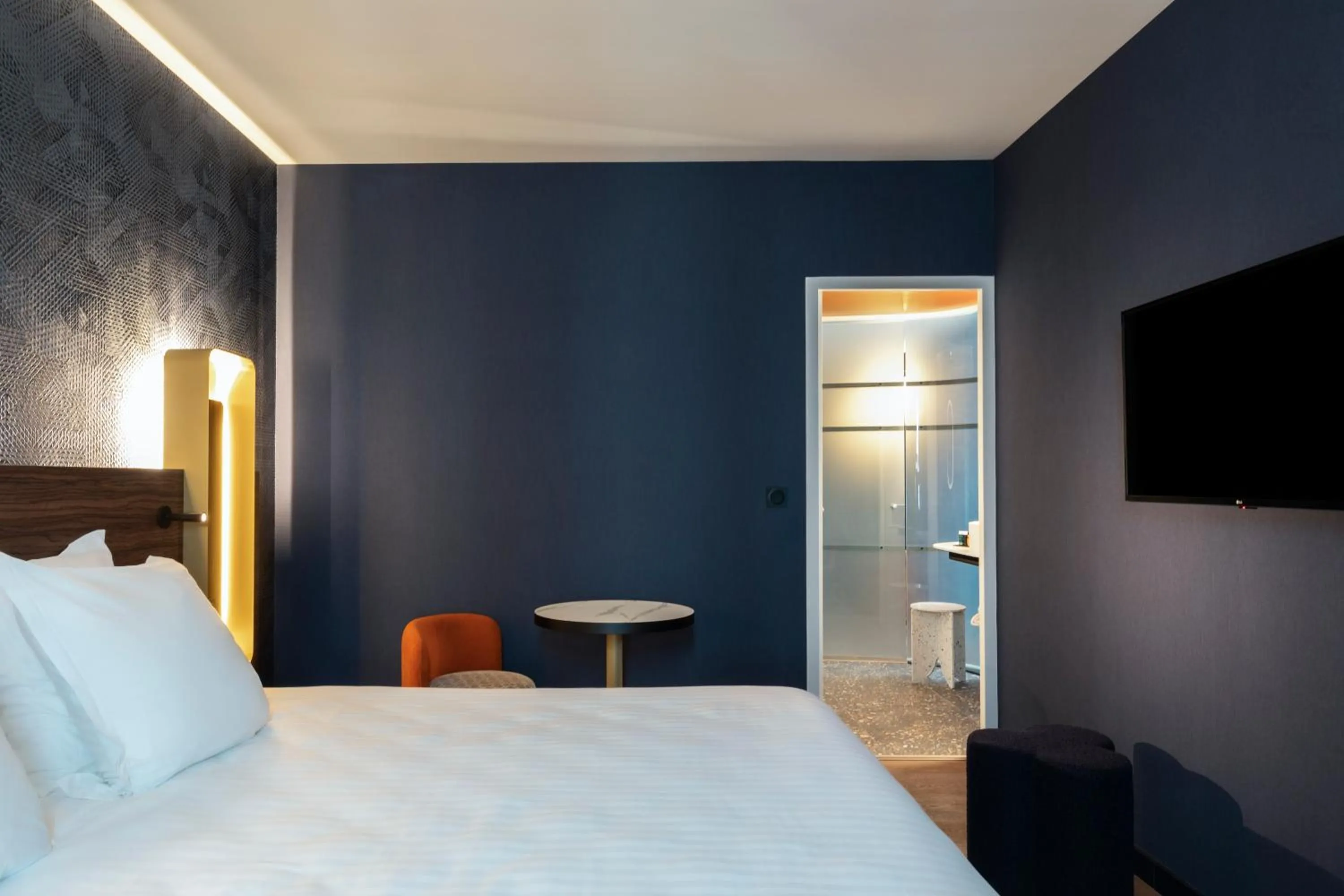 Bed in Hôtel & Spa Oceania Le Conti