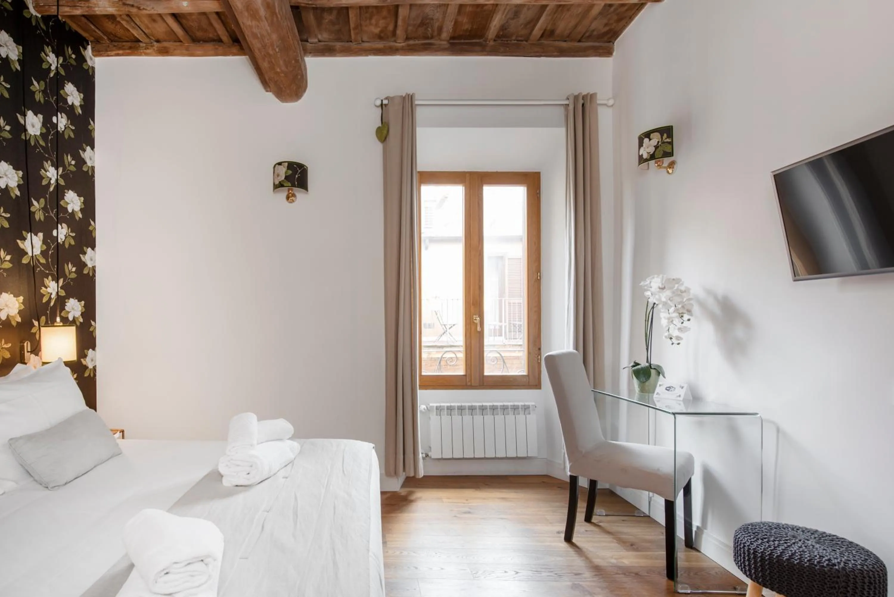 Bed in i Fiori de' Mario Suites