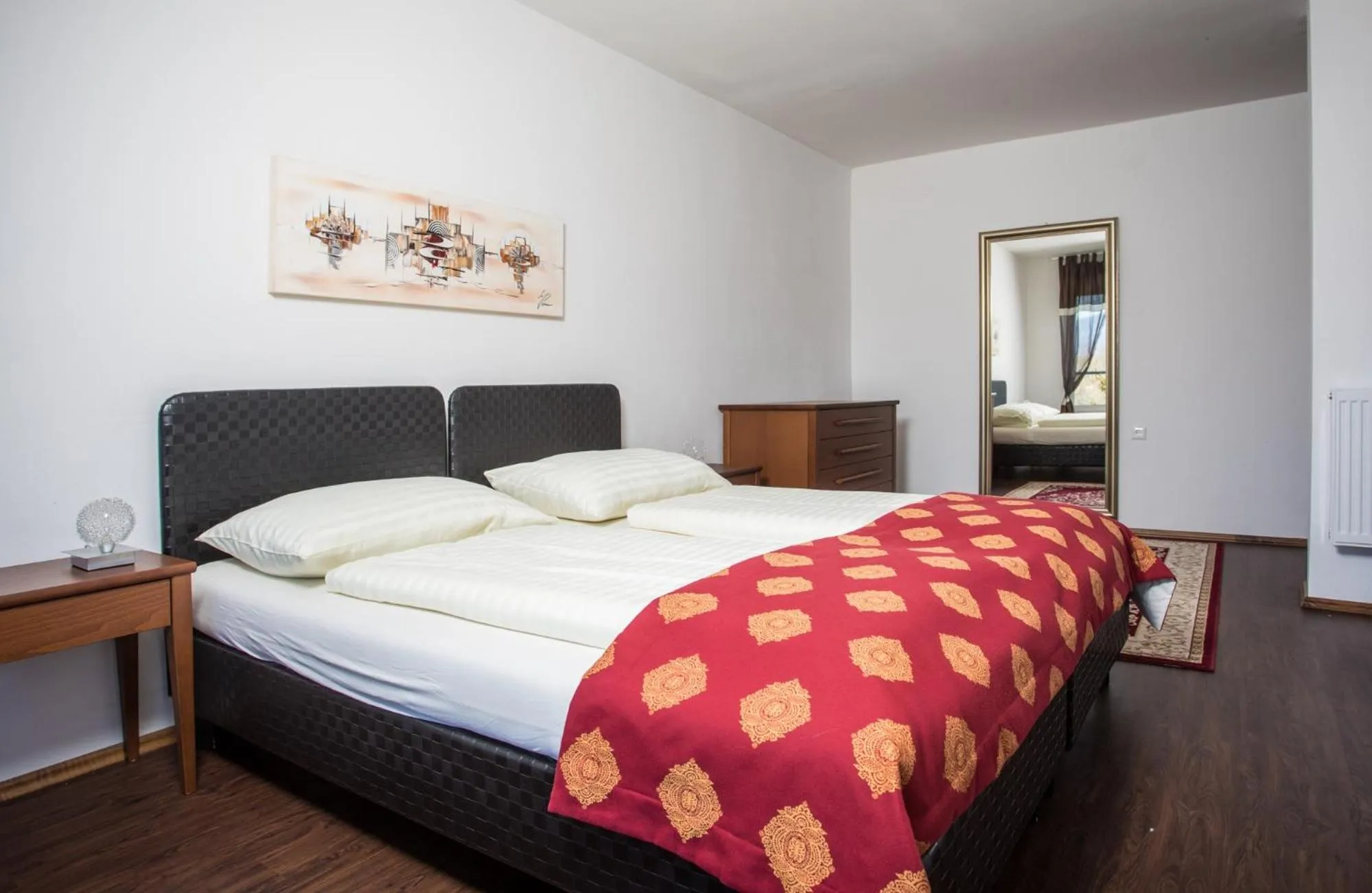 Photo of the whole room, Bed in Hotel Faaker See Inn by S4Y