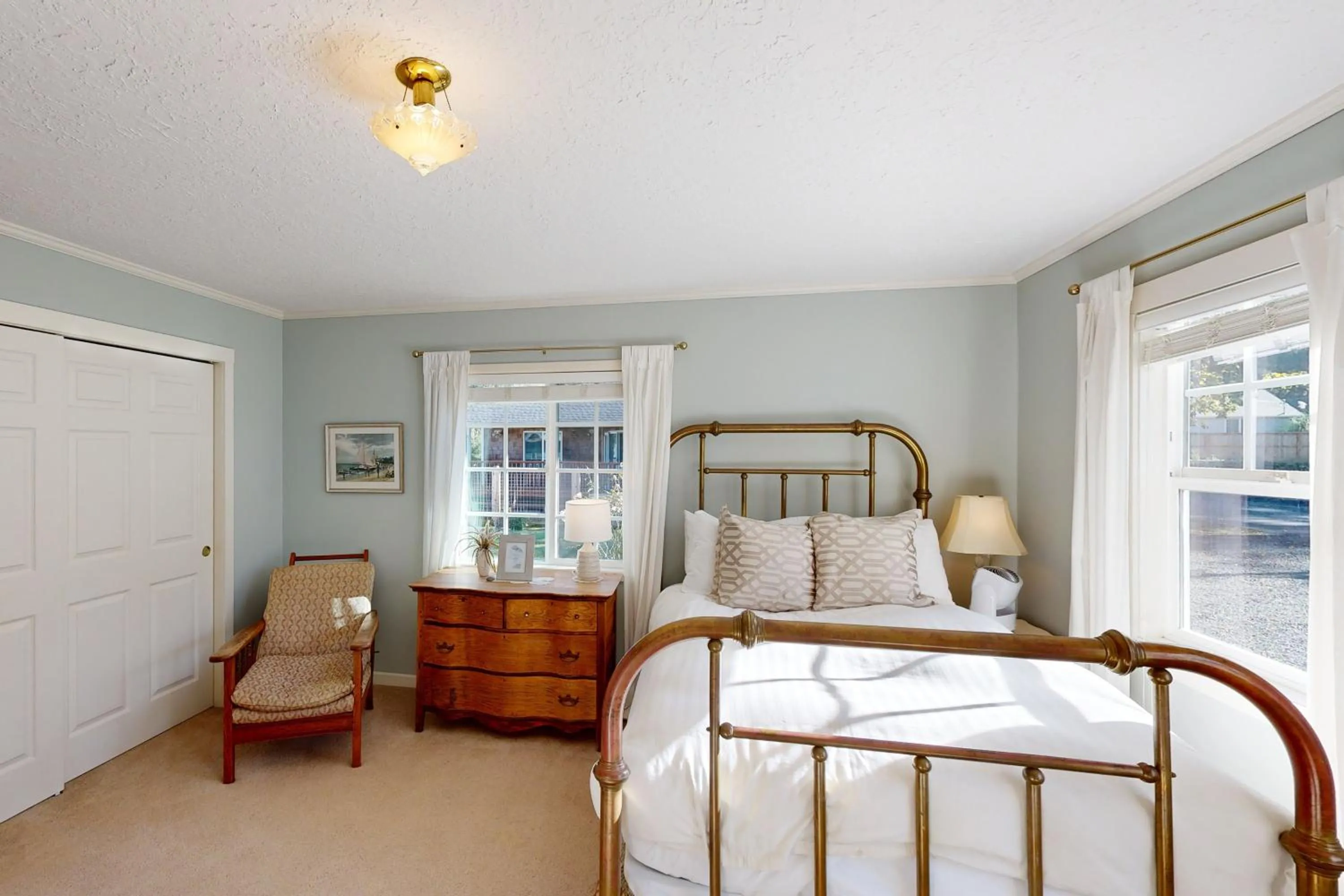 Bed in Seventh Street Cottage