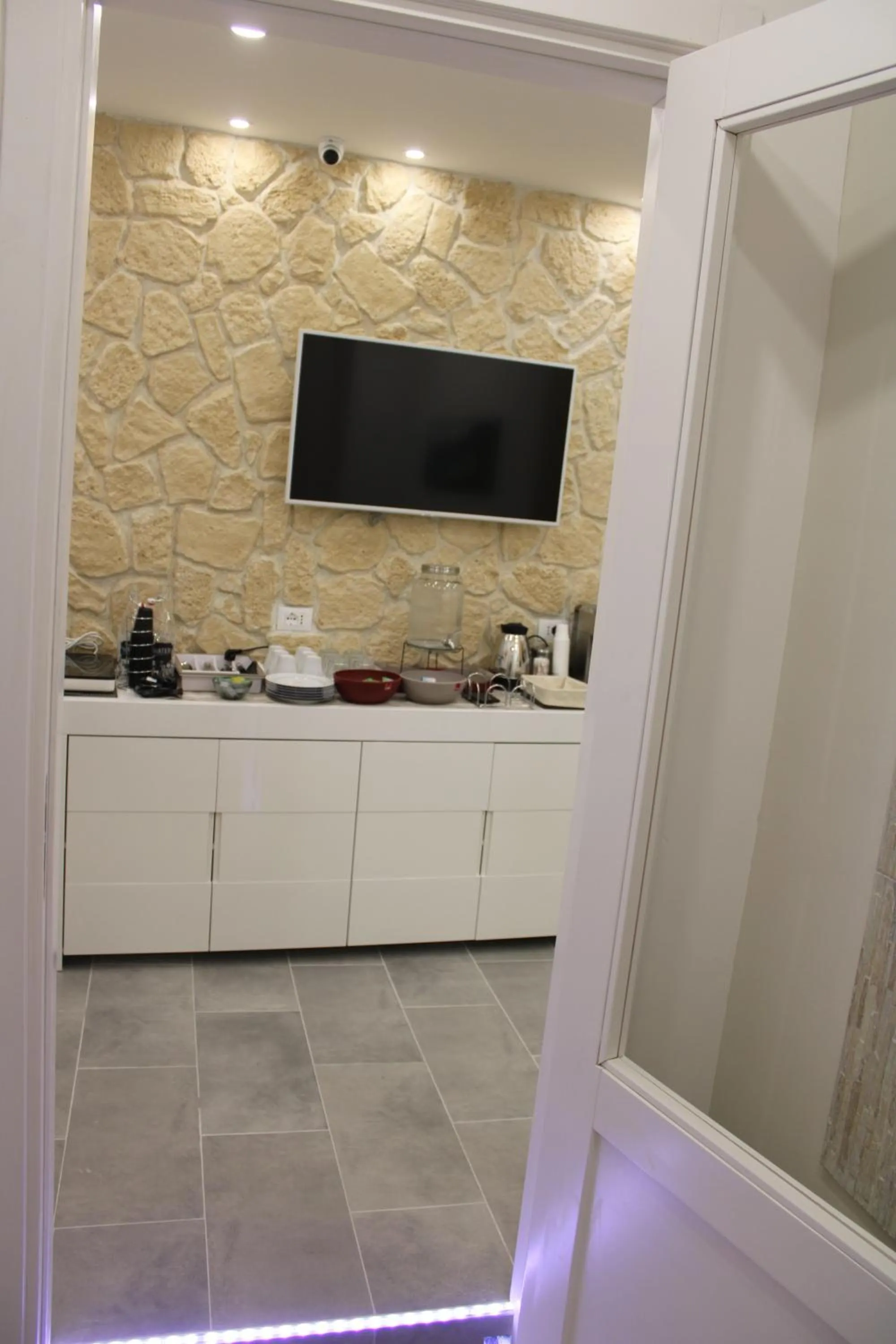 Decorative detail in Ri.Mo's Rent Room