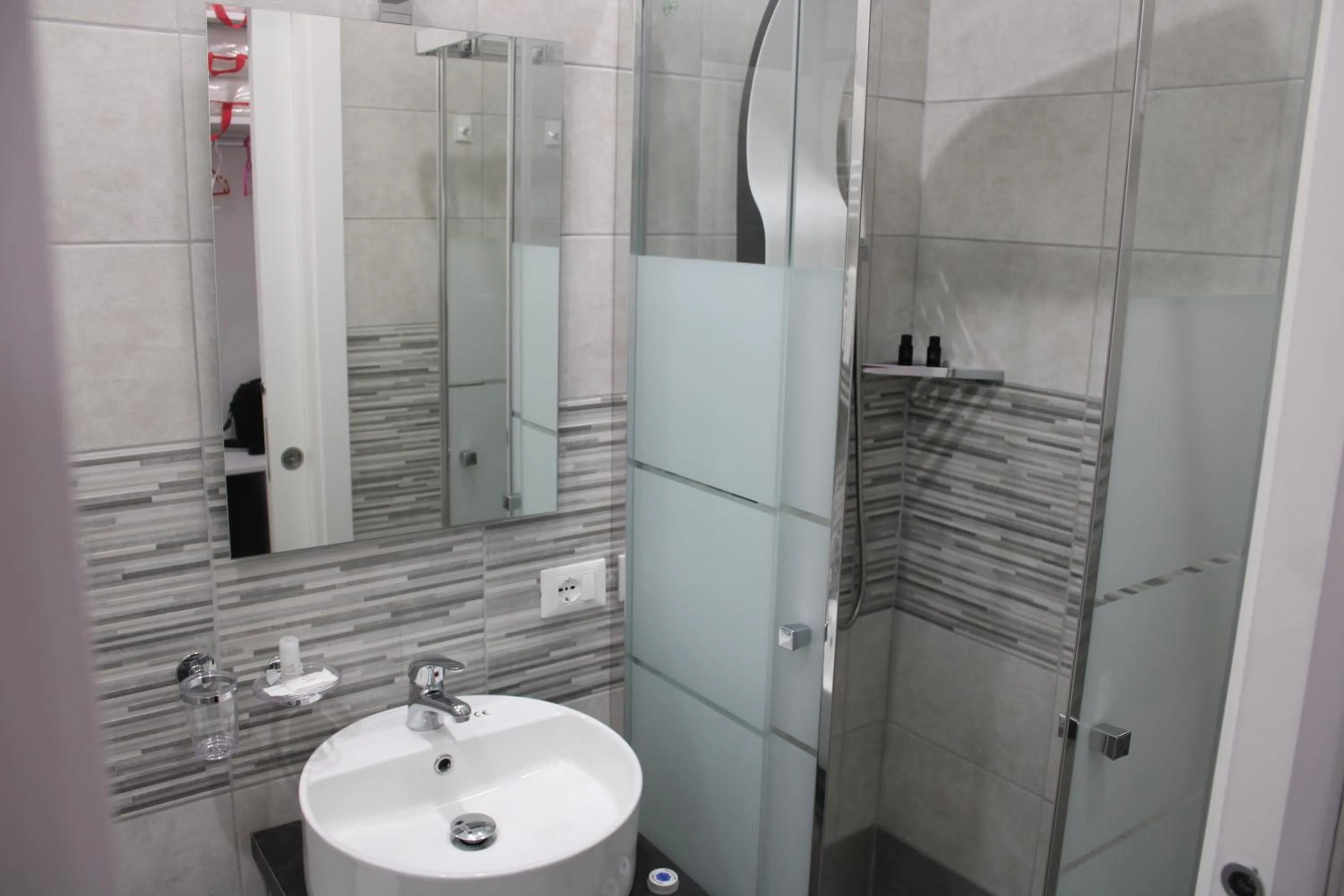 Shower in Ri.Mo's Rent Room