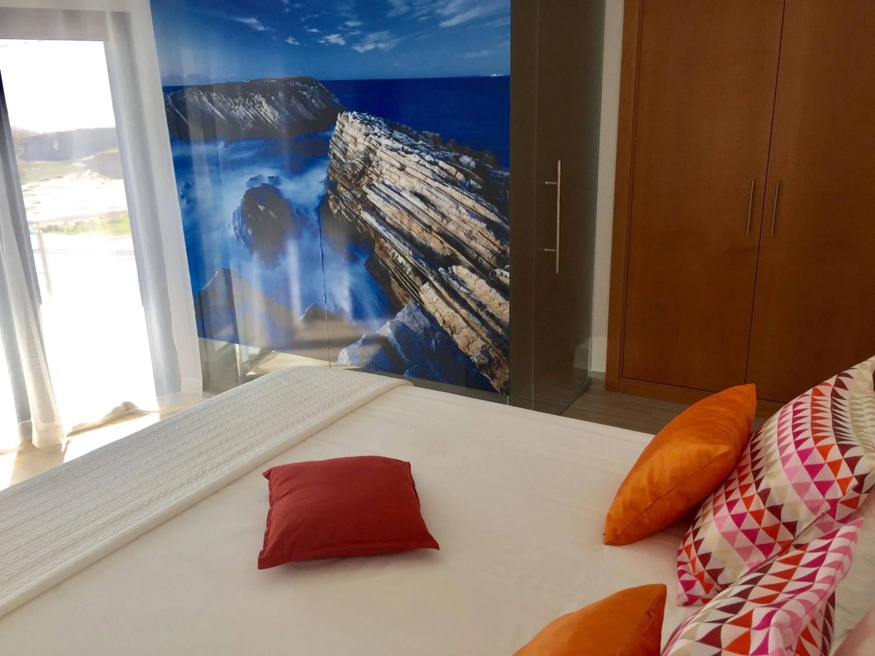 Photo of the whole room in Gabana Baleal Beach