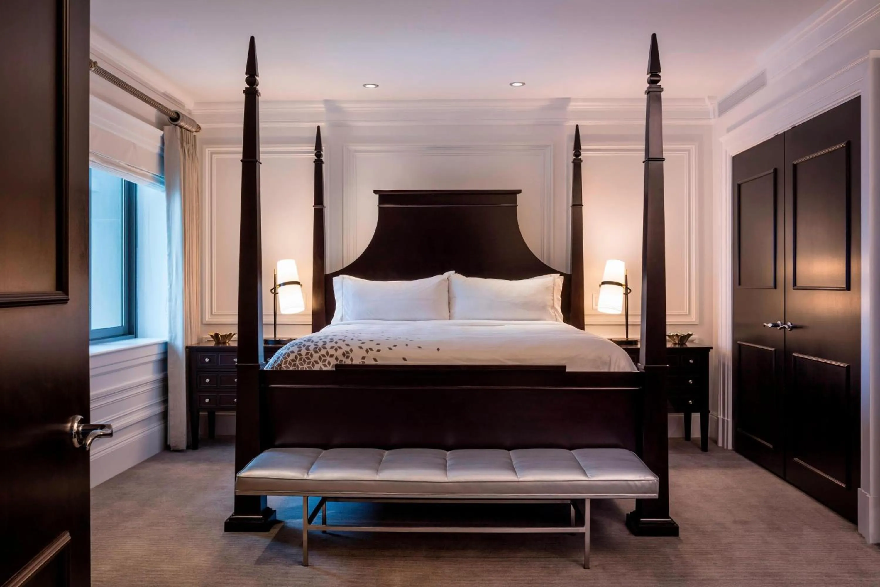 Bedroom, Bed in Renaissance Providence Downtown Hotel