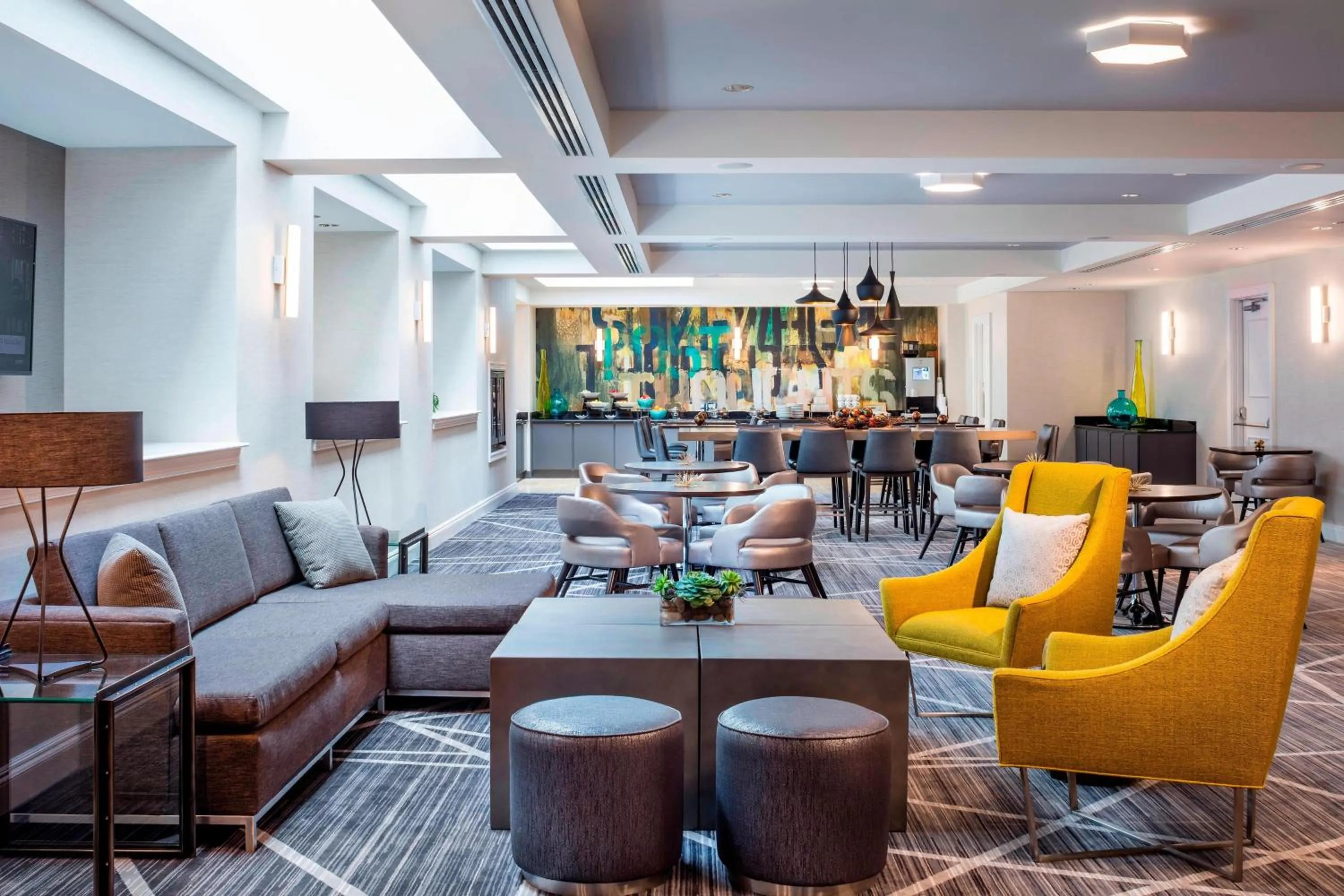 Lounge or bar in Renaissance Providence Downtown Hotel