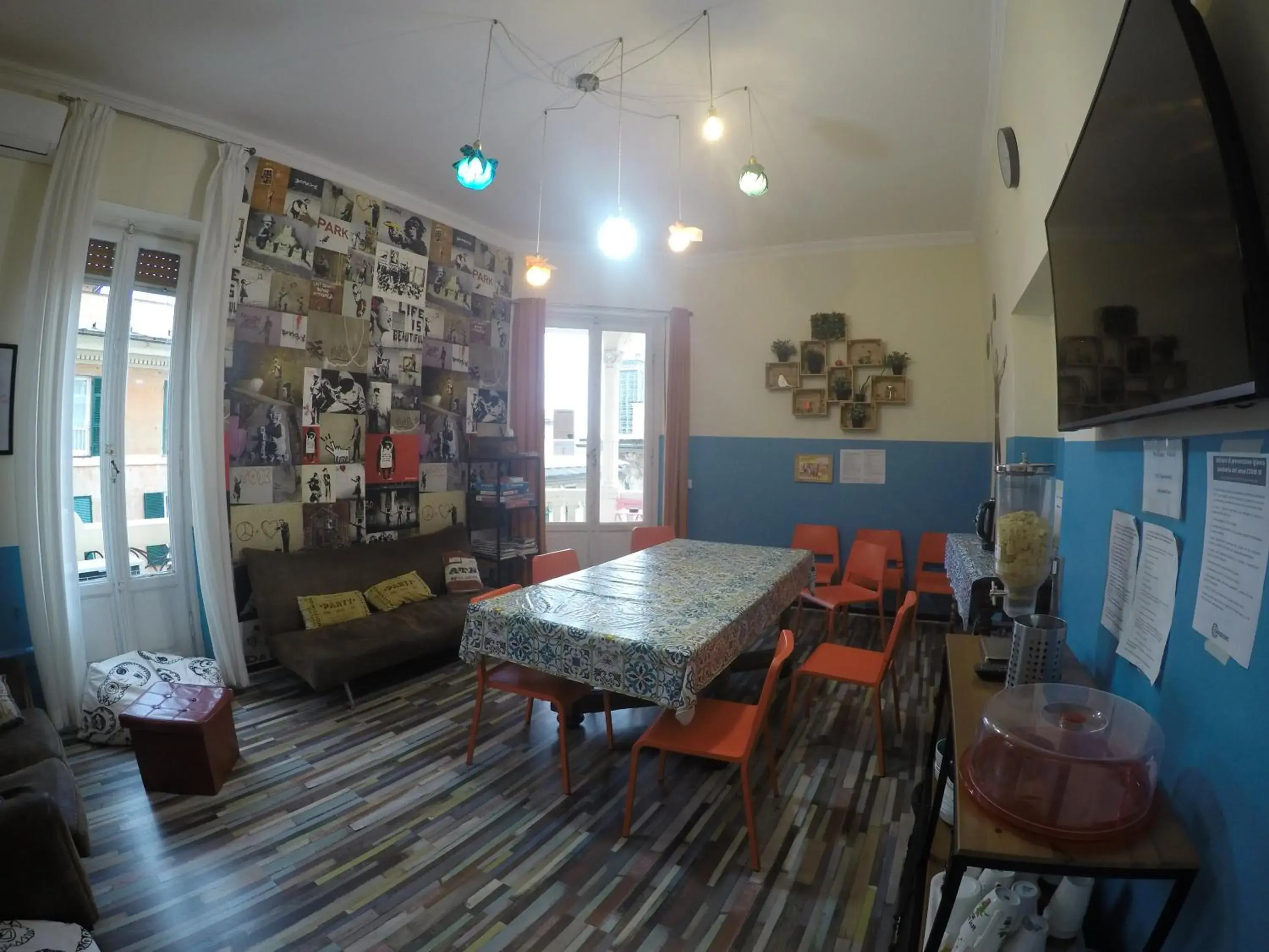 Home Genoa Hostel Home Genoa Hostel