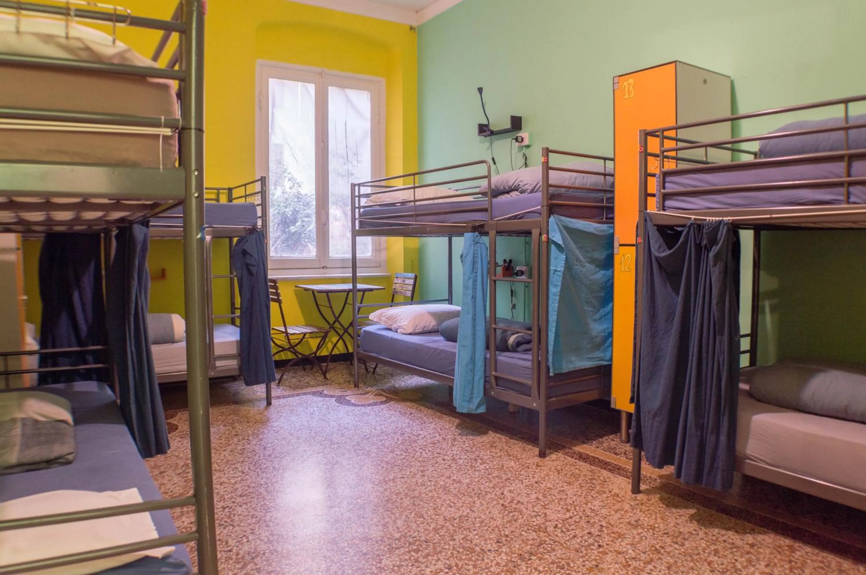 Home Genoa Hostel