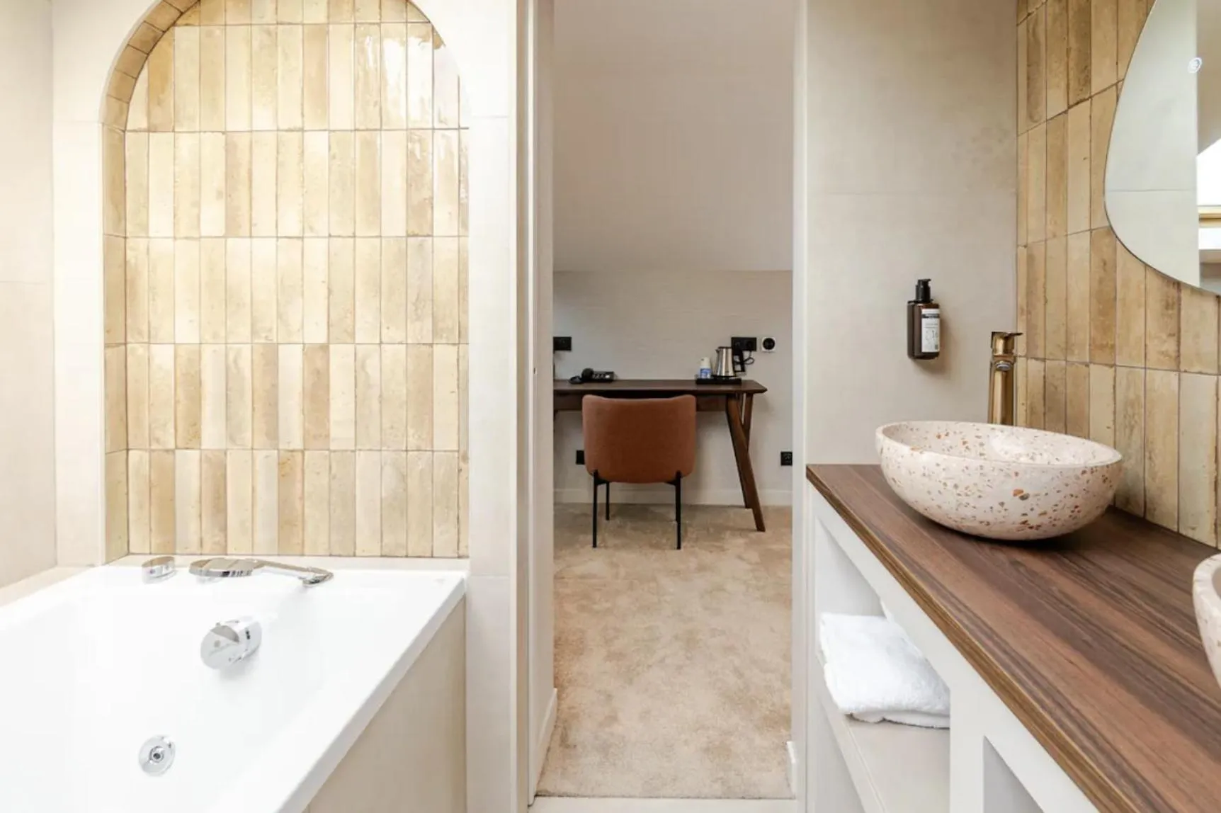 Bathroom in Atypik Hotel