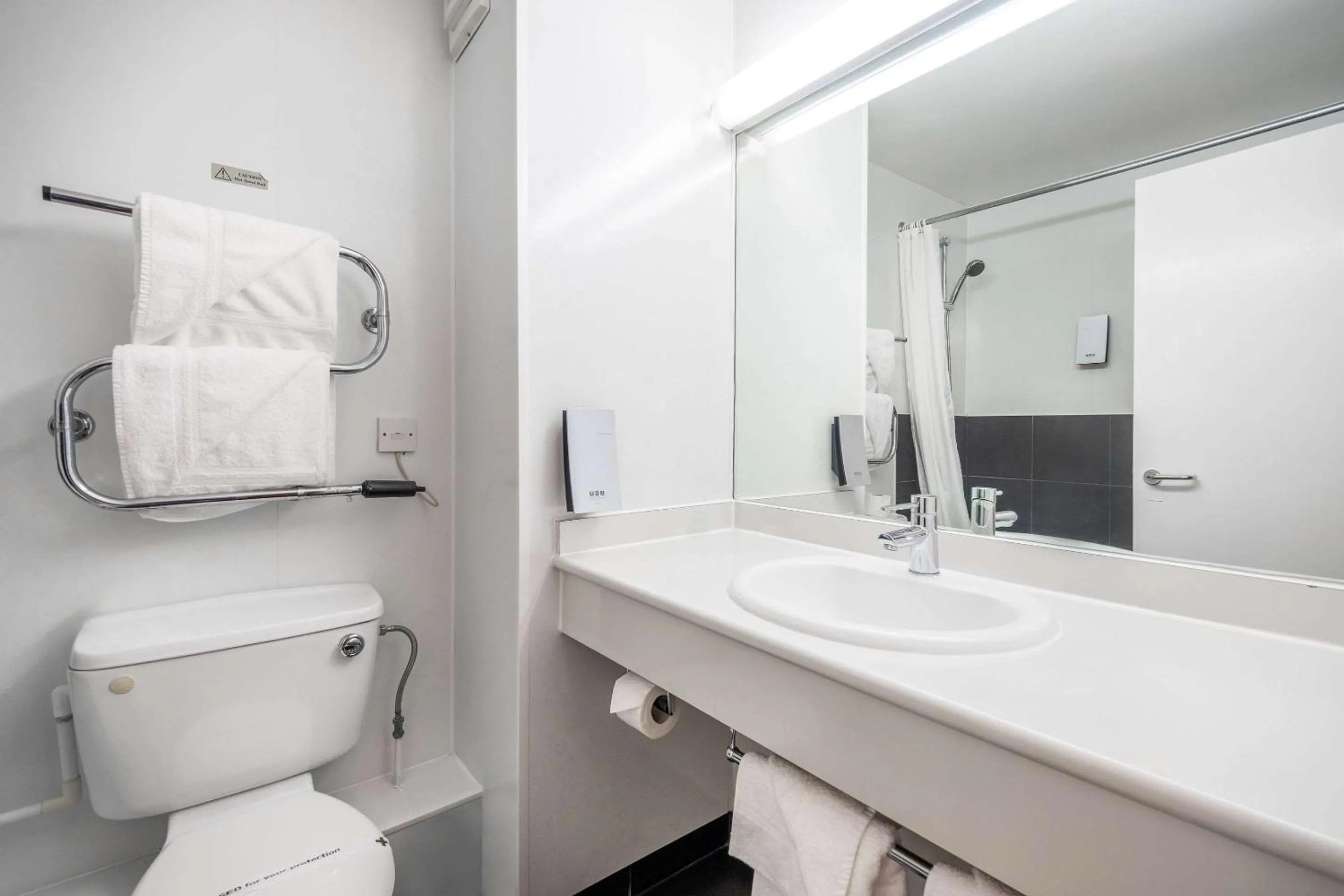 Bedroom in Comfort Inn Arundel