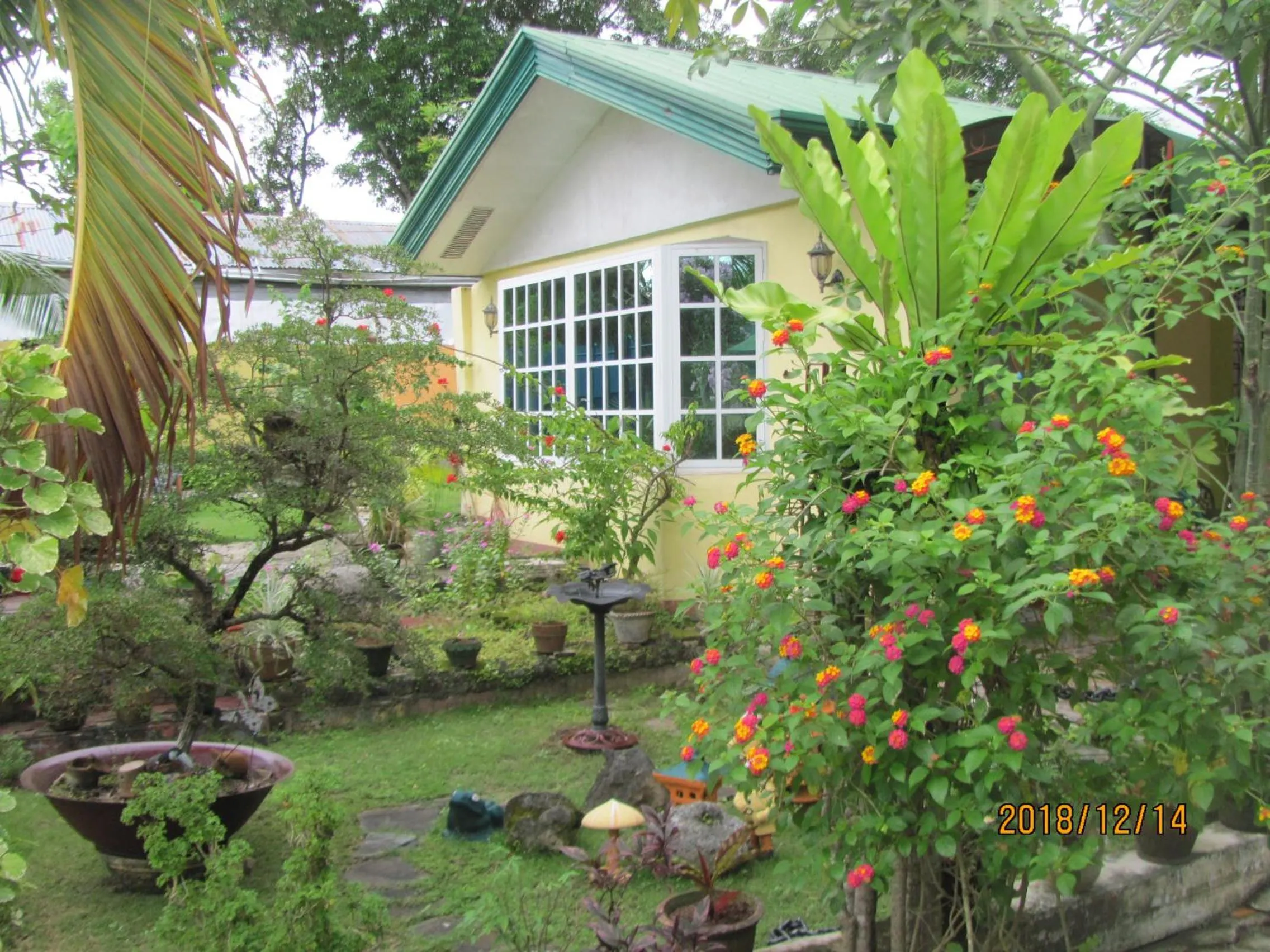 Garden in Villa 301 B&B