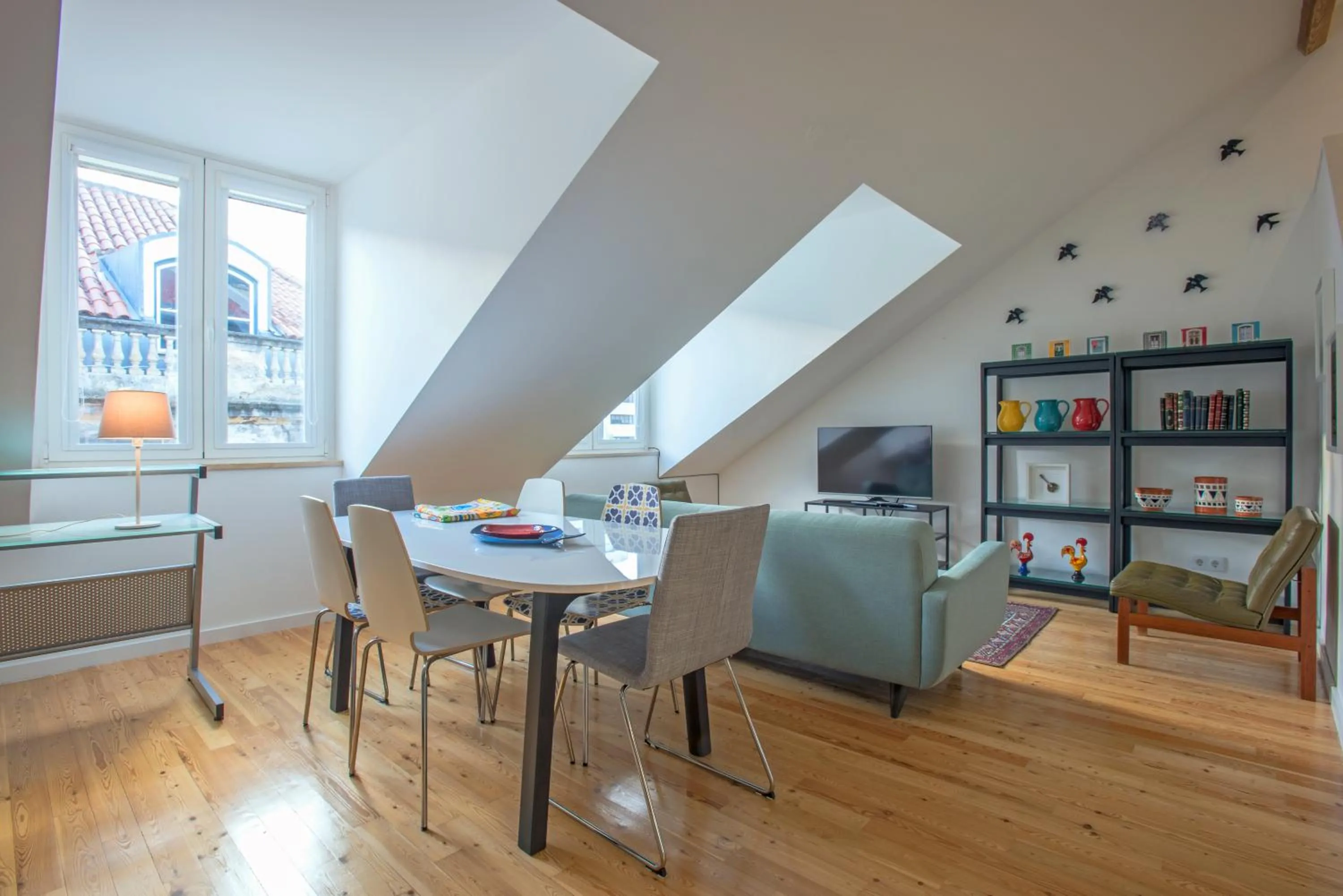 Library in Downtown Boutique Duplex