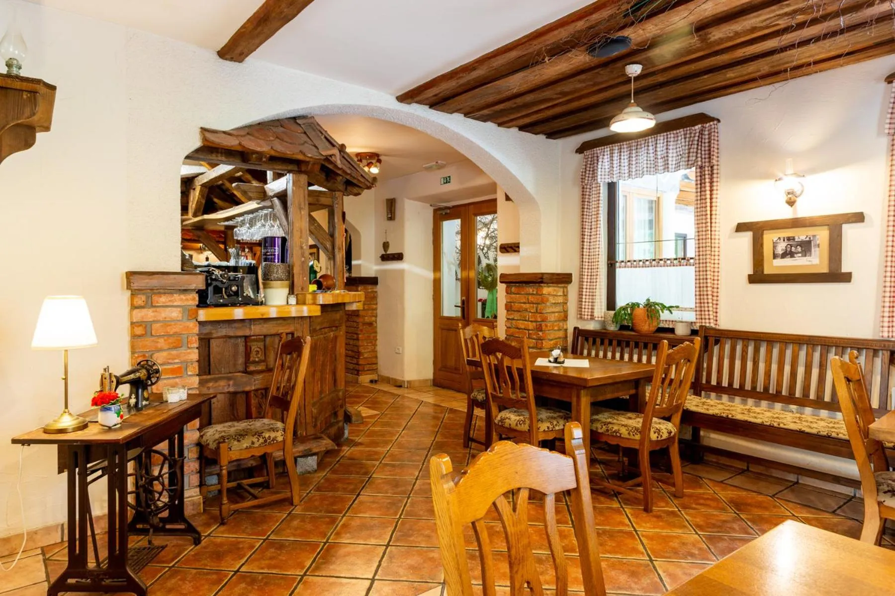 Restaurant/places to eat in Guest House Hober